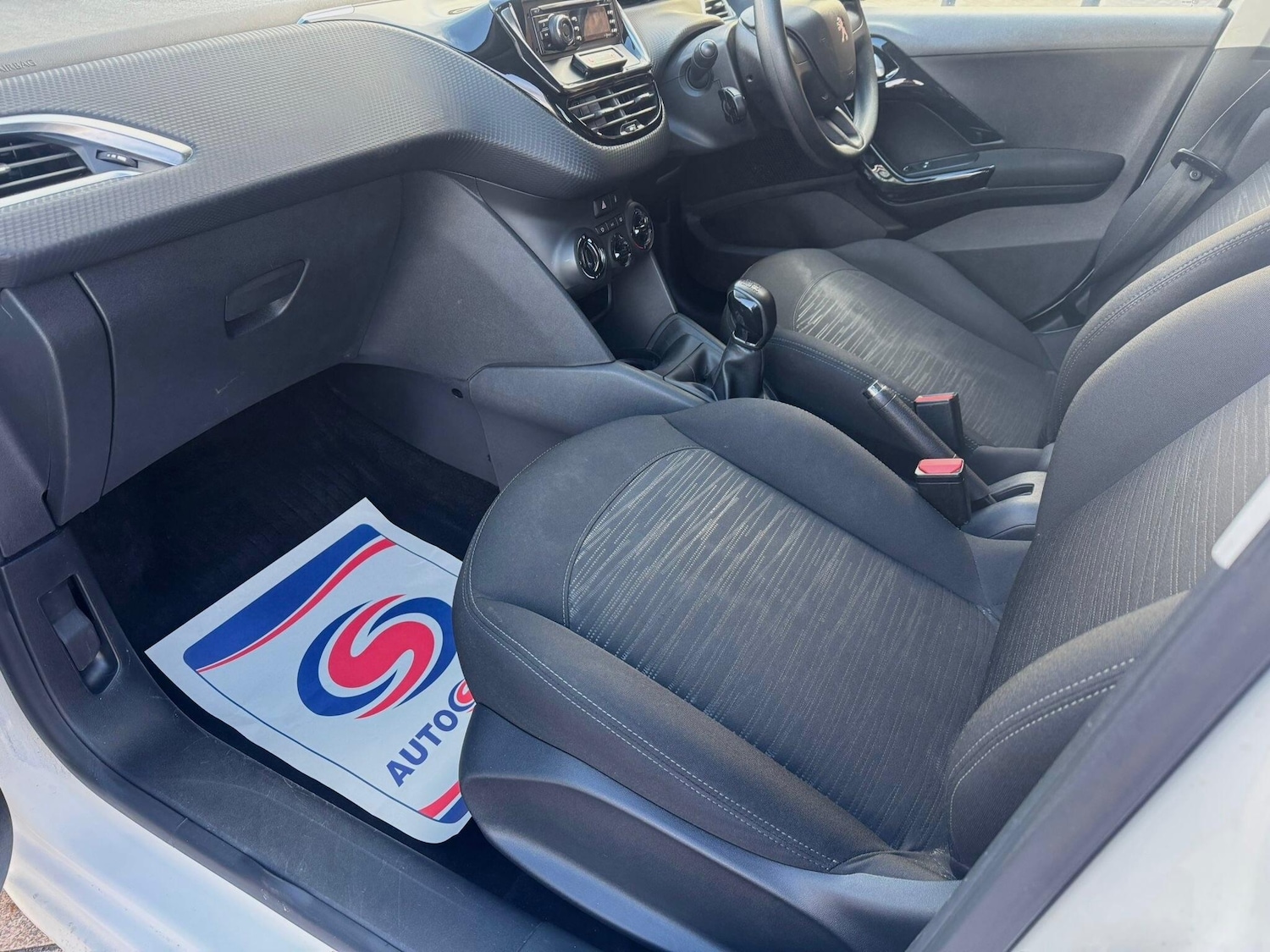 Used Peugeot 208 2016 for sale - 78019260: Photo 47