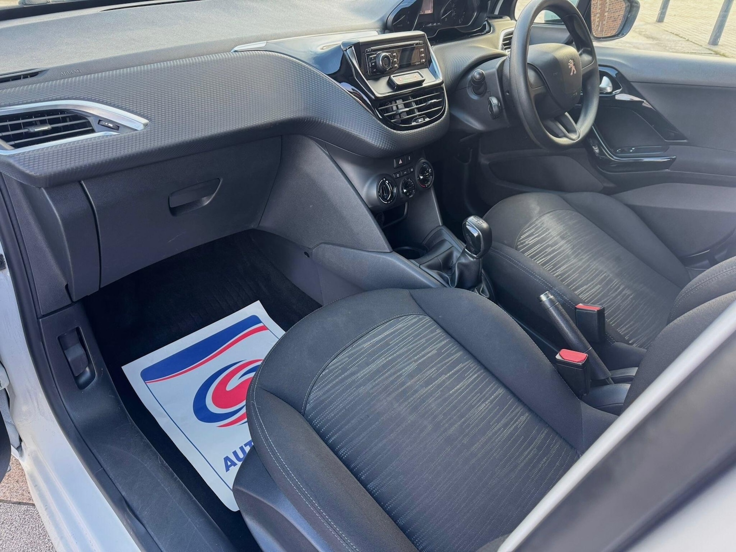 Used Peugeot 208 2016 for sale - 78019260: Photo 48