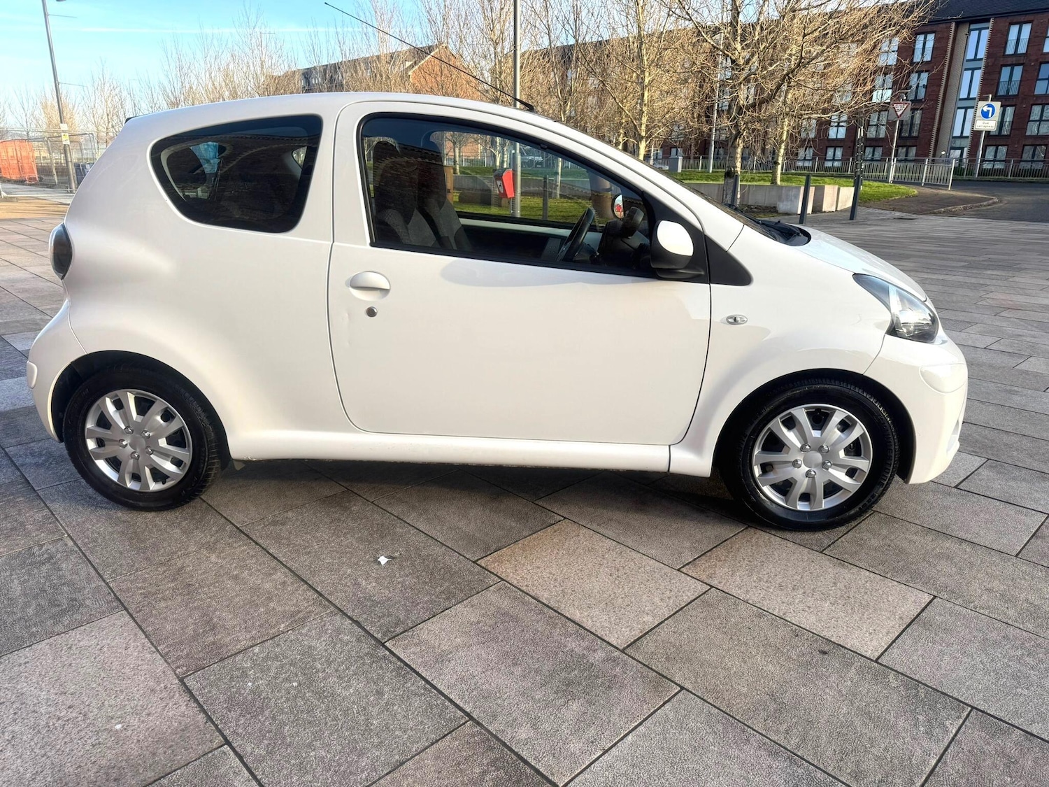 Used Toyota AYGO 2014 for sale - 77066371: Photo 32