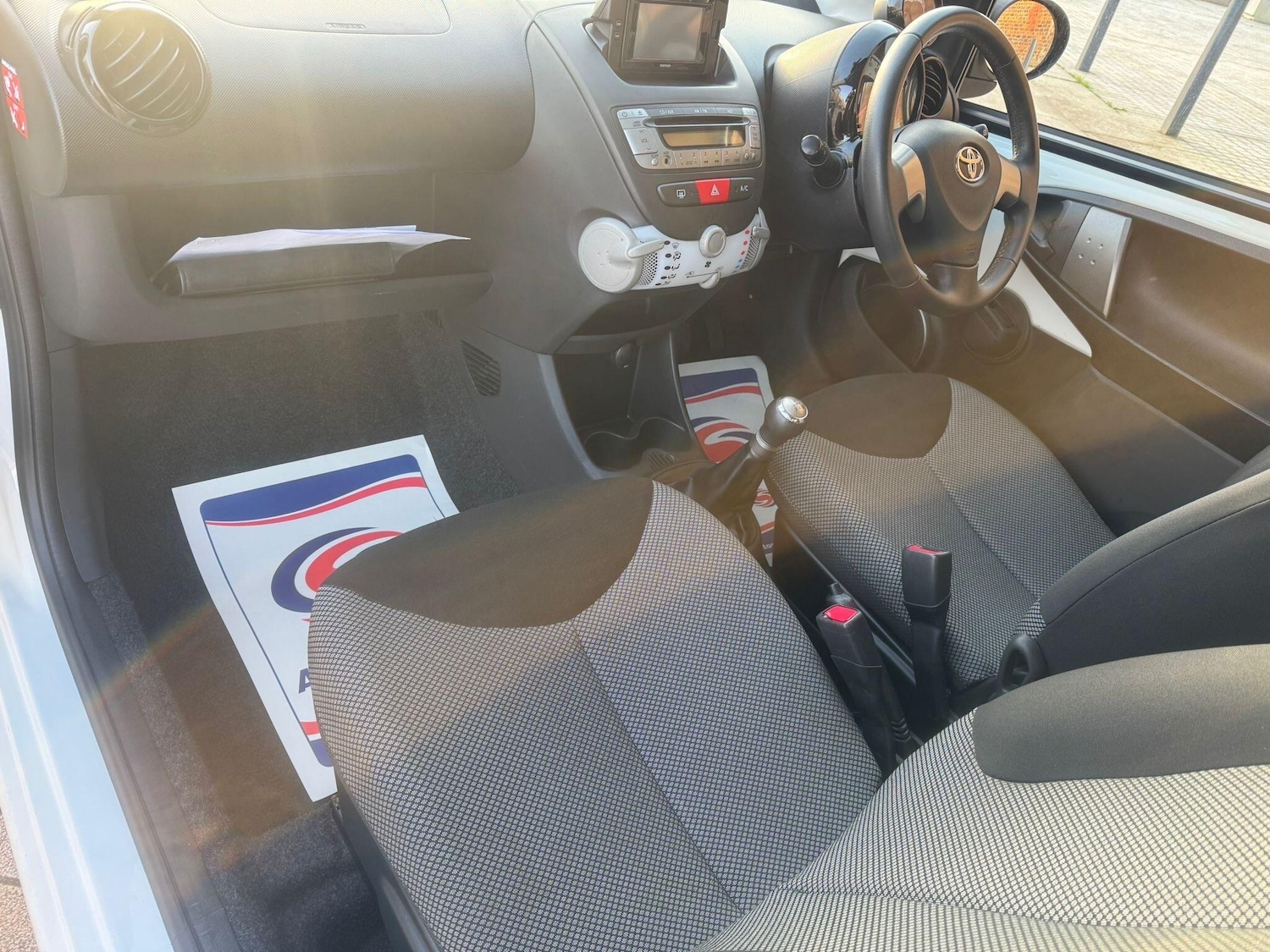 Used Toyota AYGO 2014 for sale - 77066371: Photo 37