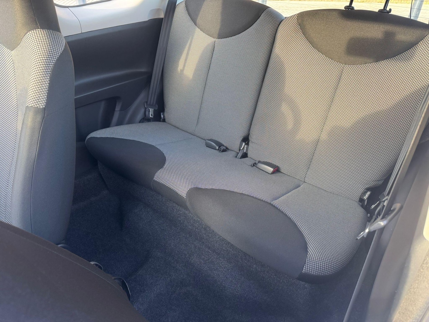 Used Toyota AYGO 2014 for sale - 77066371: Photo 48