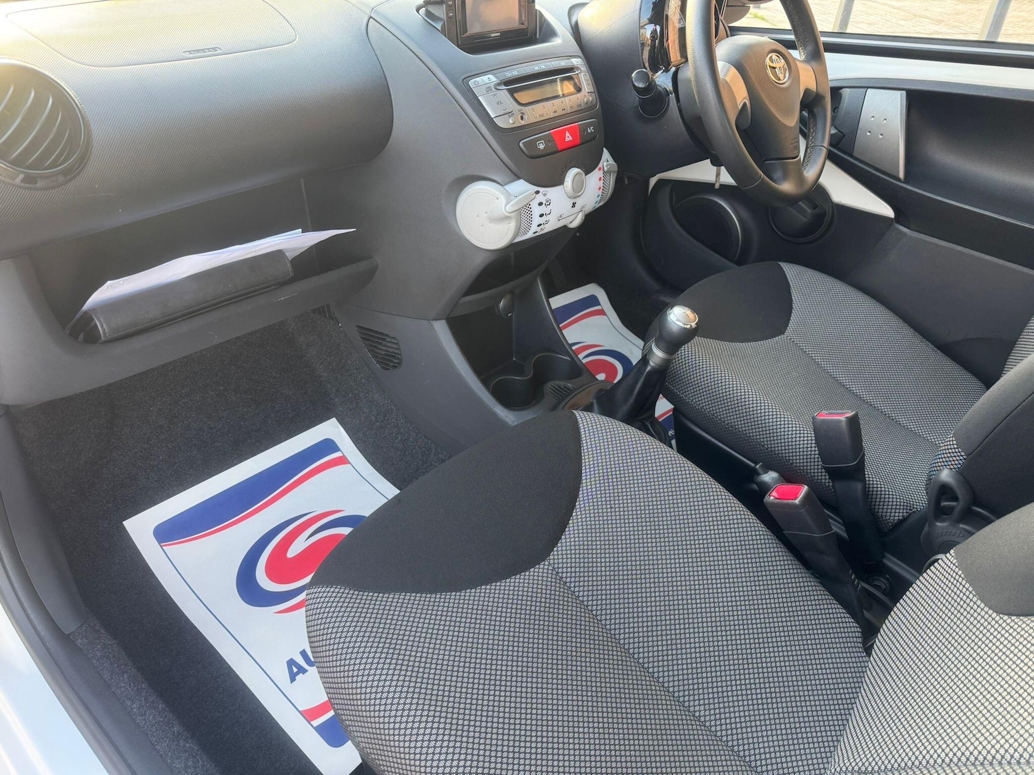 Used Toyota AYGO 2014 for sale - 77066371: Photo 56