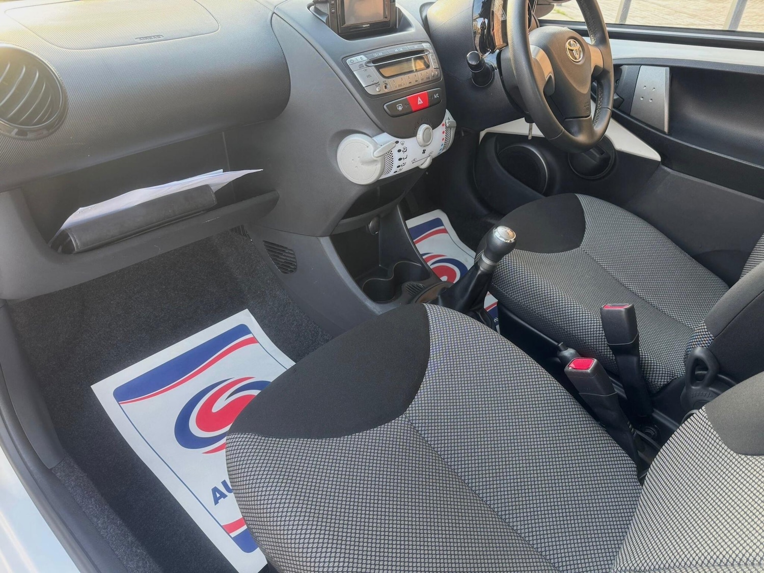 Used Toyota AYGO 2014 for sale - 77066371: Photo 59