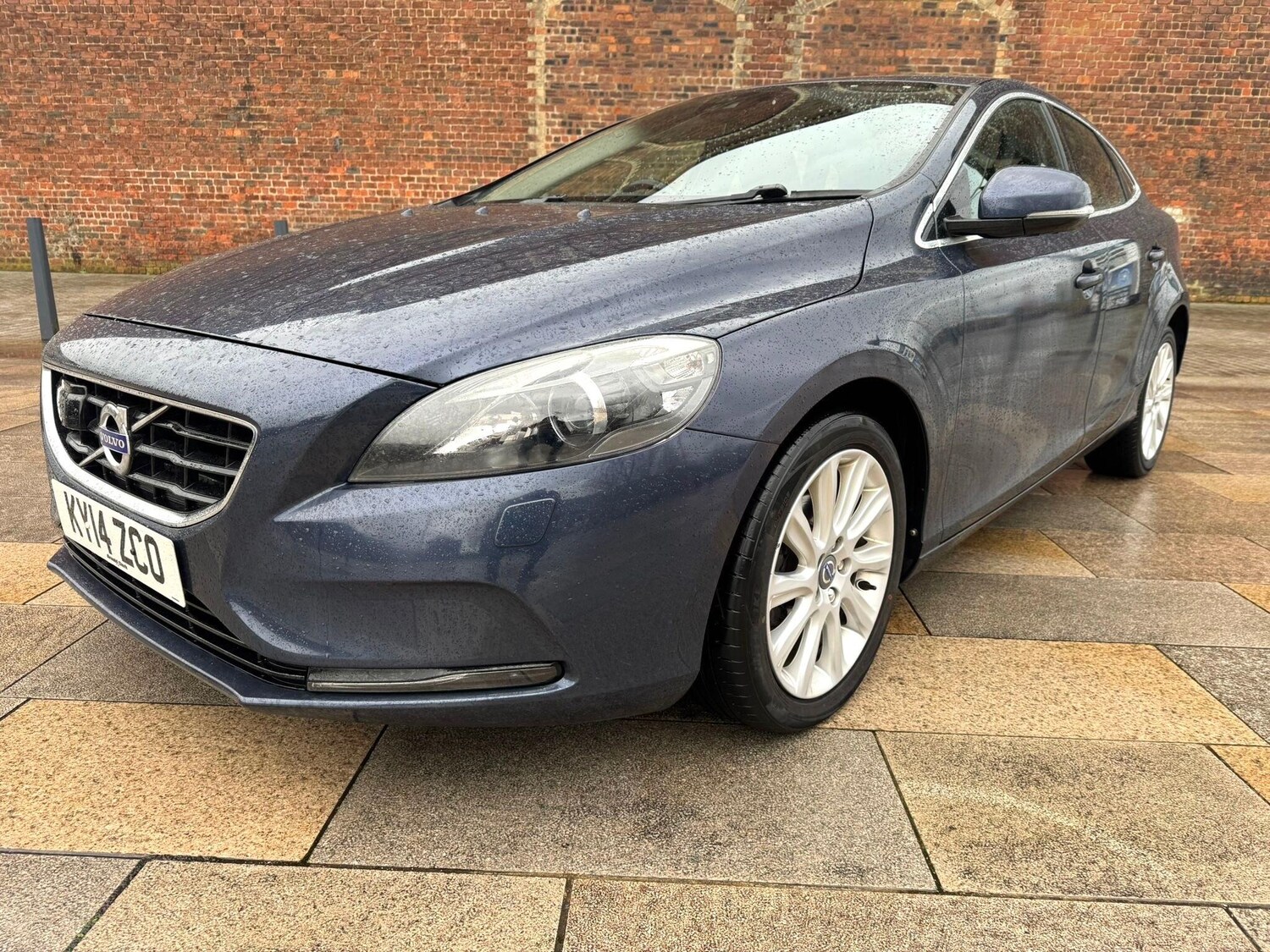 Used Volvo V40 2014 for sale - 77511425: Photo 11