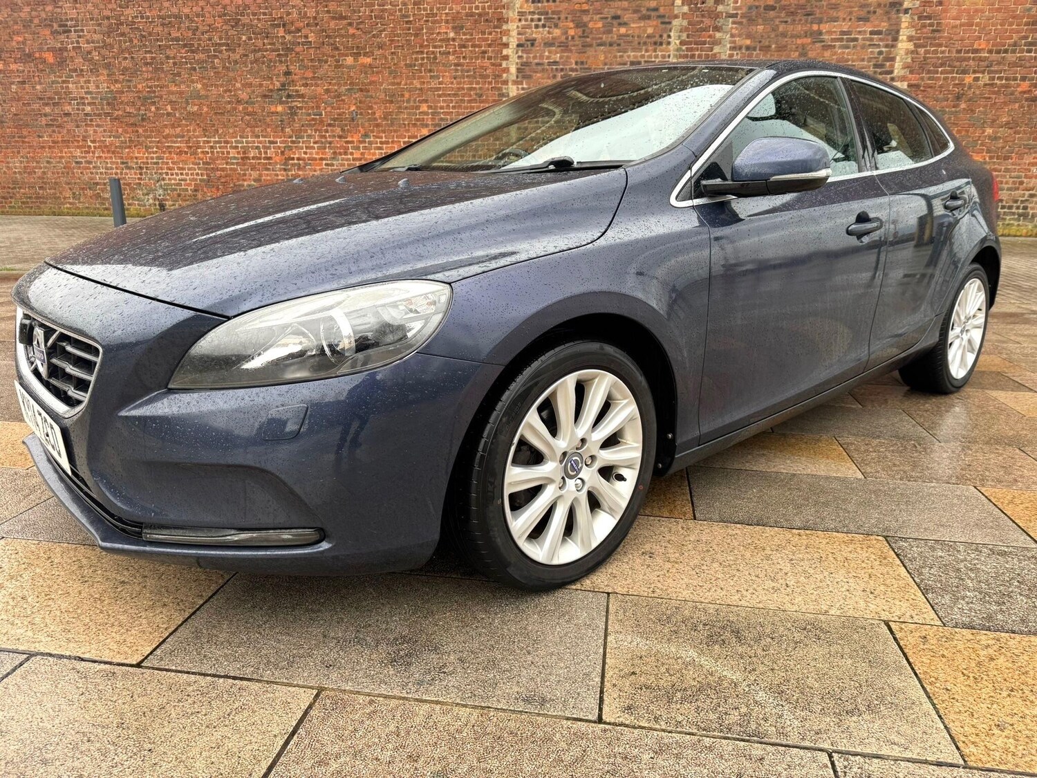 Used Volvo V40 2014 for sale - 77511425: Photo 12