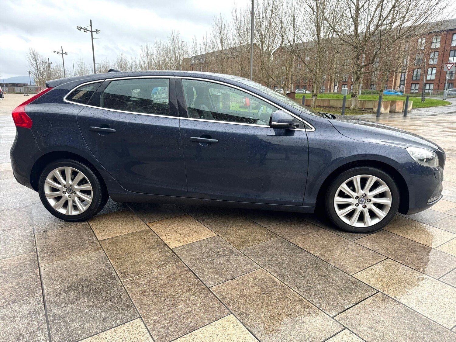 Used Volvo V40 2014 for sale - 77511425: Photo 16