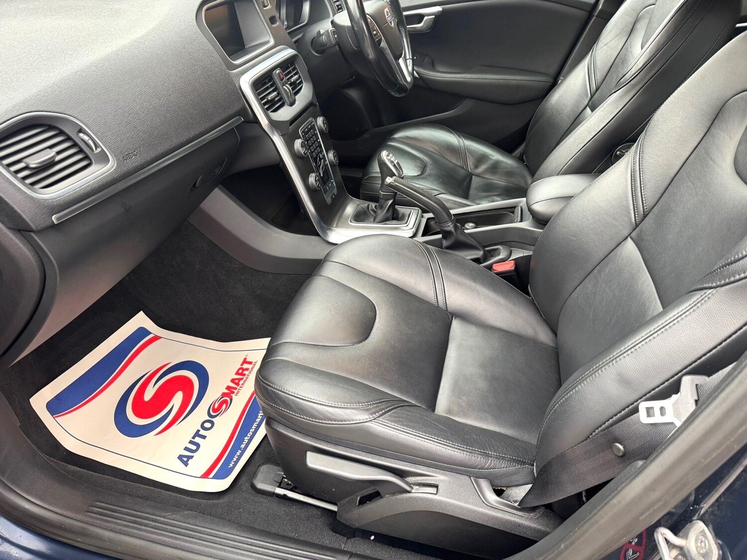 Used Volvo V40 2014 for sale - 77511425: Photo 29