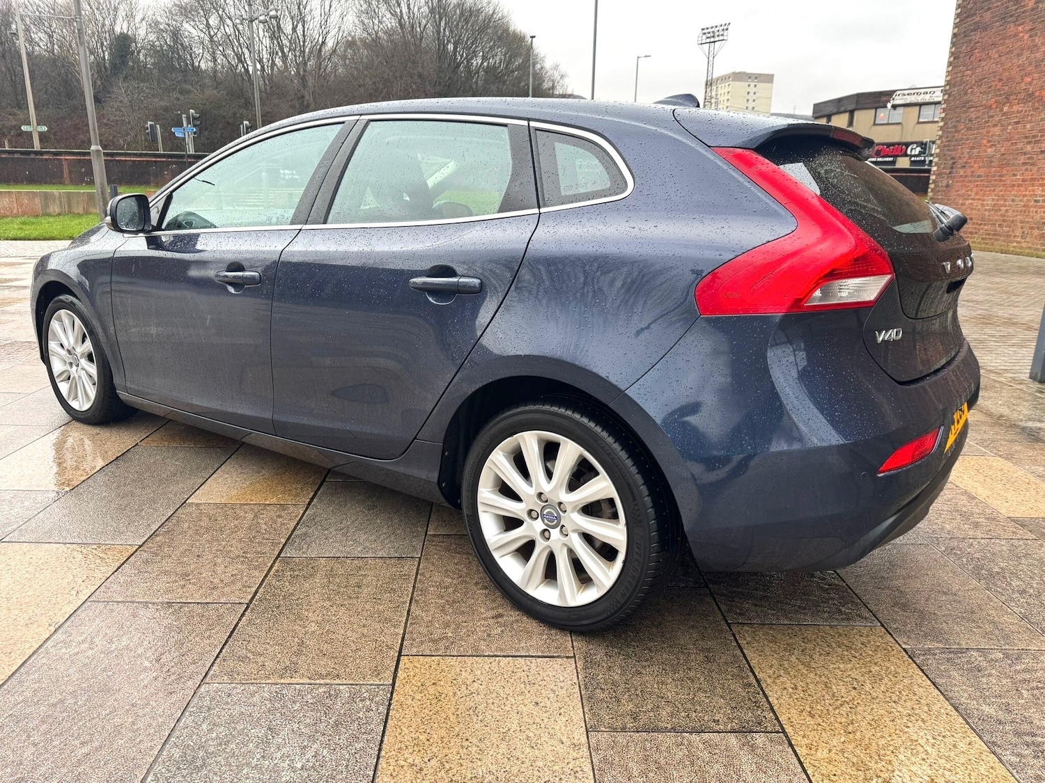 Used Volvo V40 2014 for sale - 77511425: Photo 4