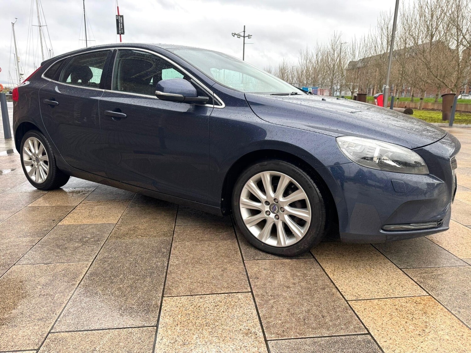 Used Volvo V40 2014 for sale - 77511425: Photo 8