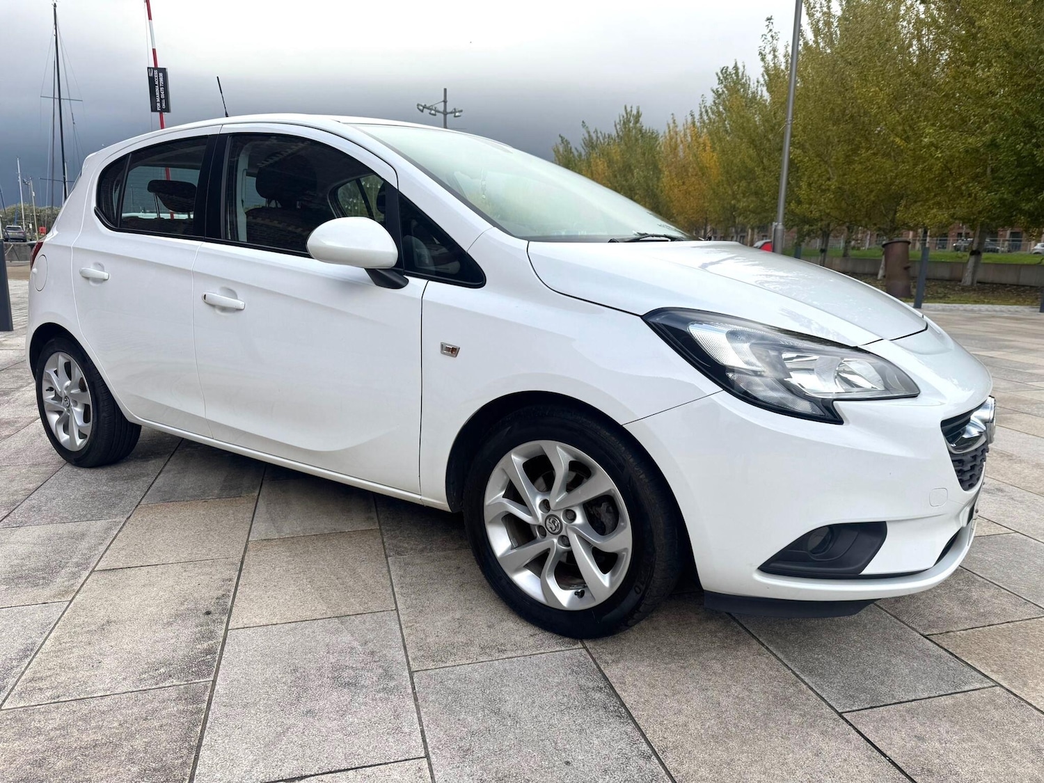 Used Vauxhall Corsa 2015 for sale - 76136272: Photo 1