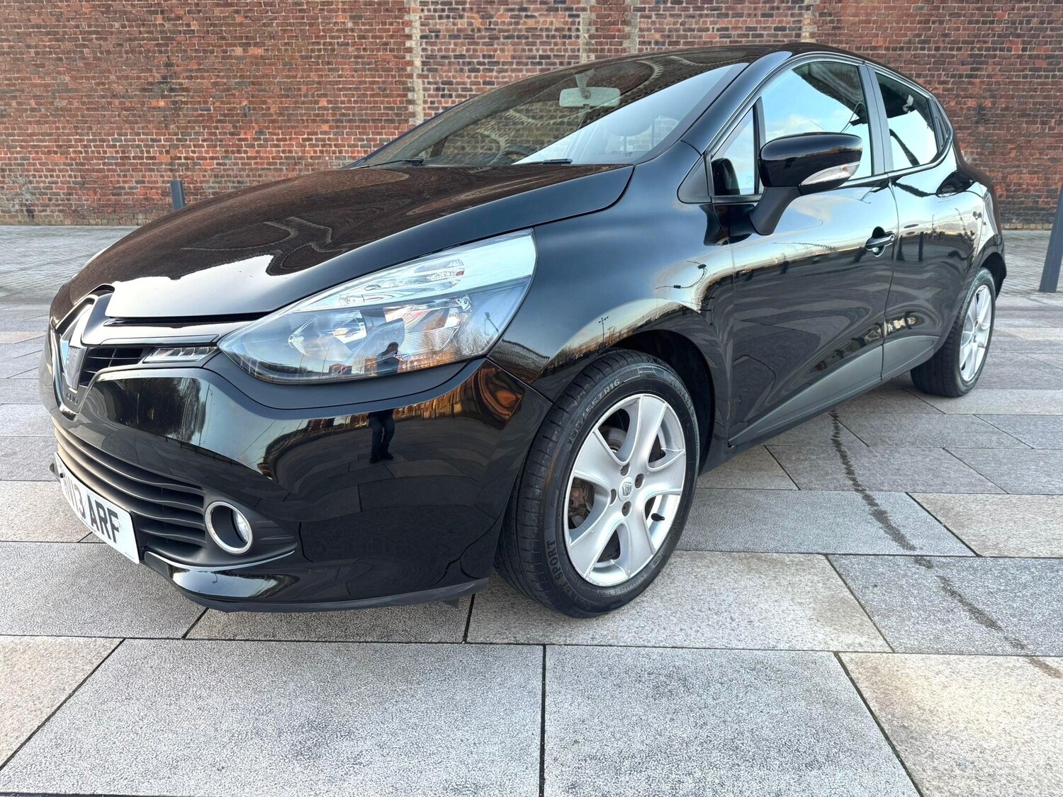 Used Renault Clio for sale - 77738129: Photo 10