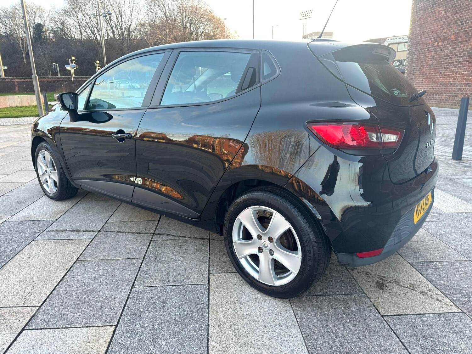 Used Renault Clio for sale - 77738129: Photo 12