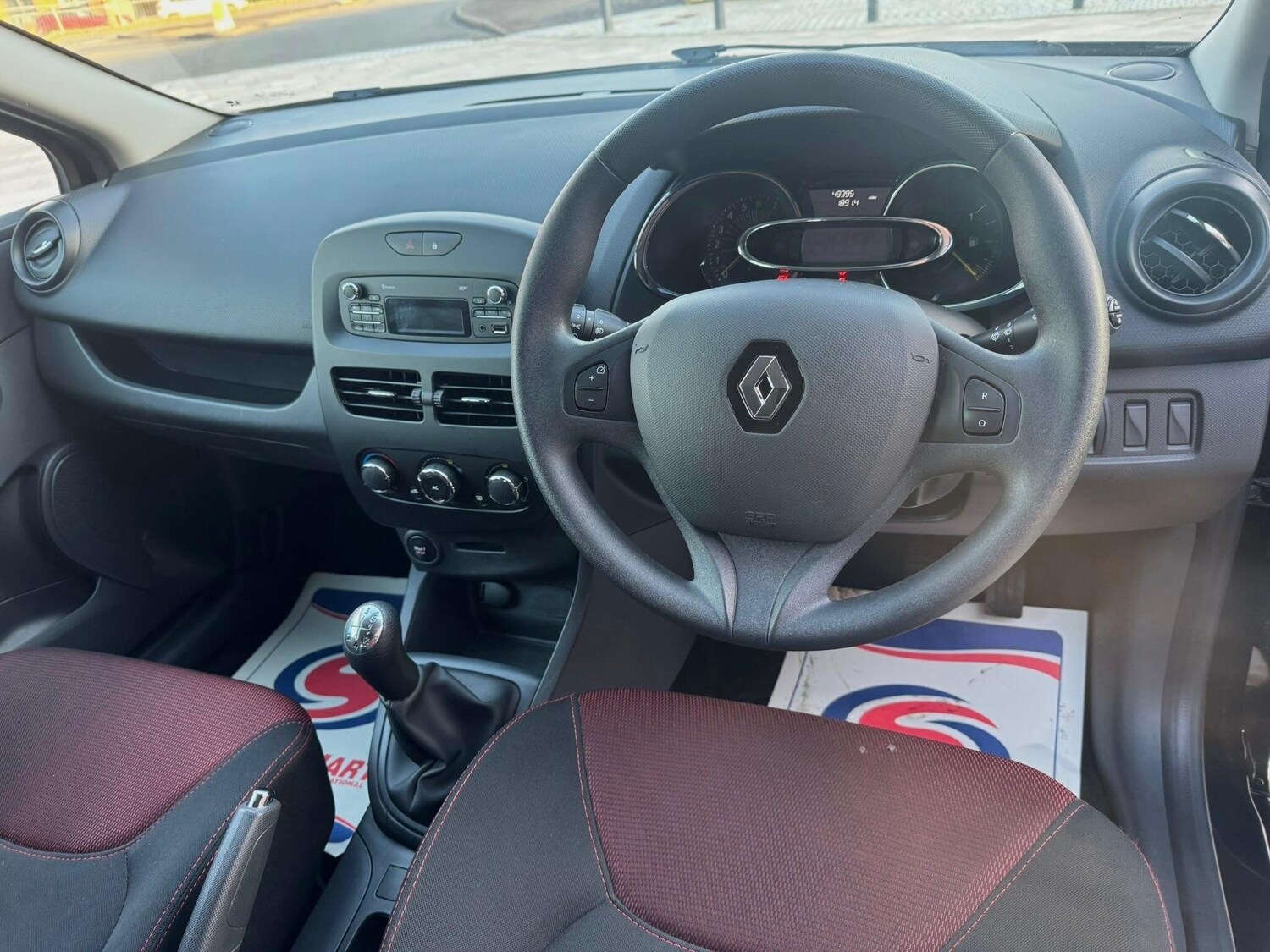 Used Renault Clio for sale - 77738129: Photo 16