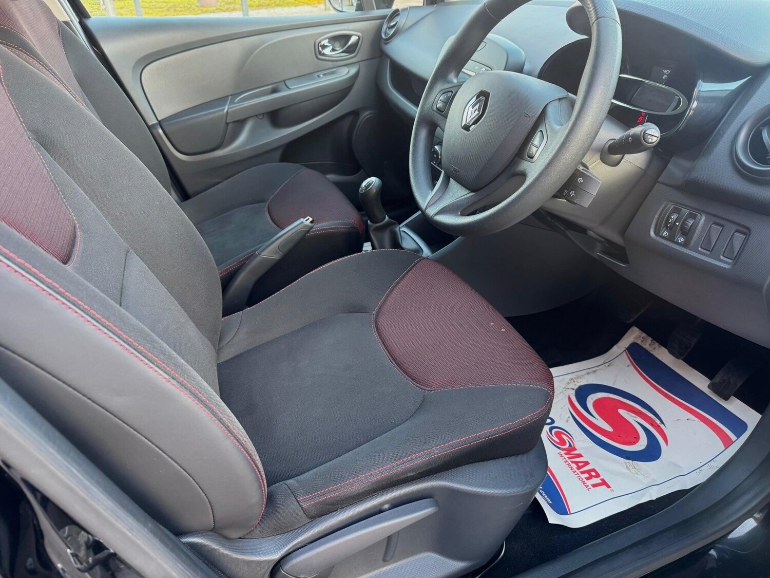 Used Renault Clio for sale - 77738129: Photo 19