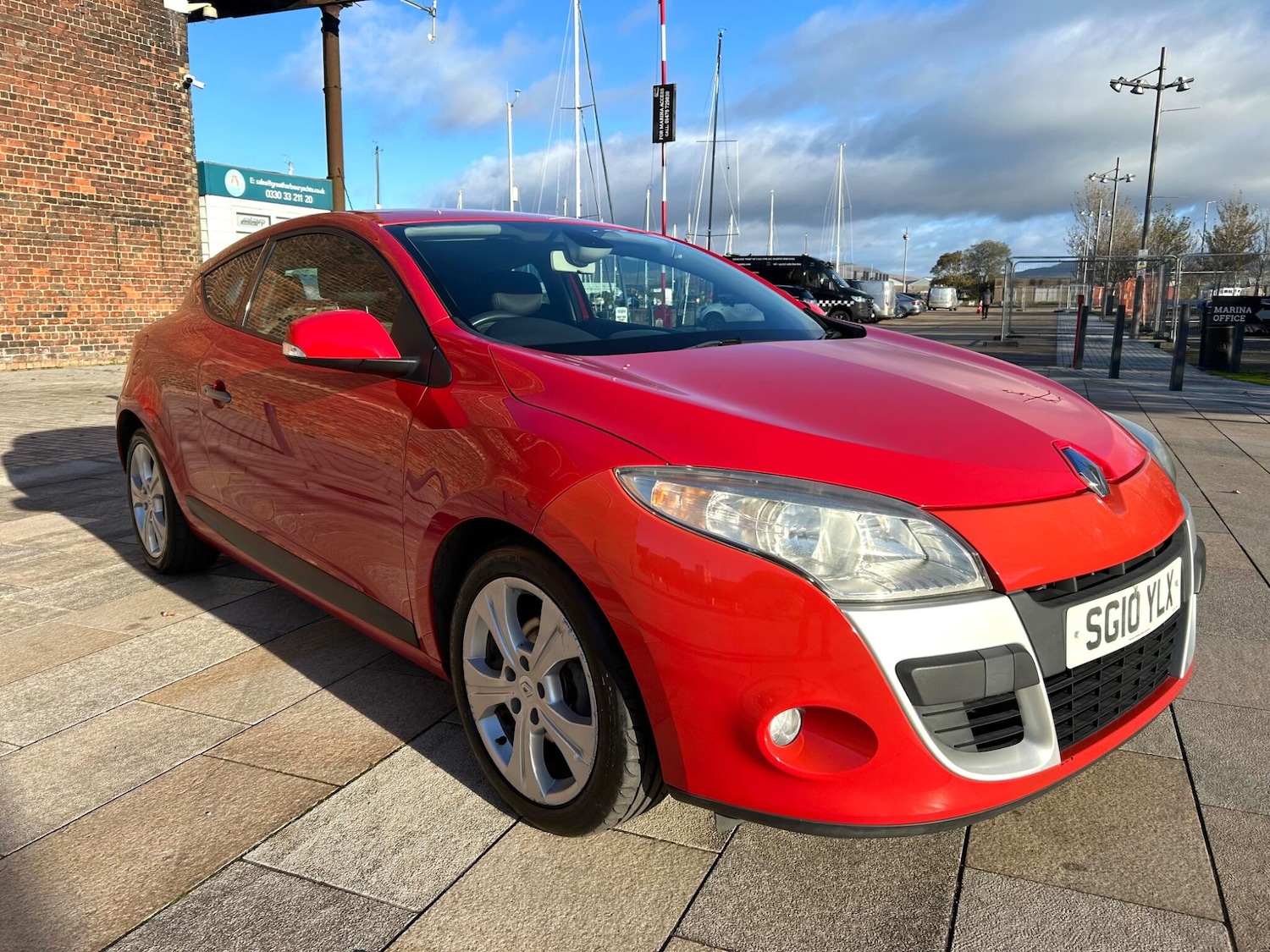 Used Renault Megane 2010 for sale - 76349187: Photo 1