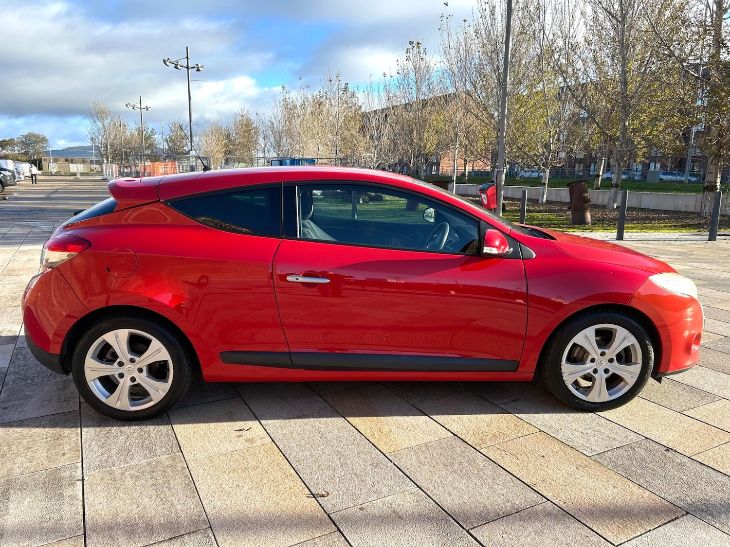 Used Renault Megane 2010 for sale - 76349187: Photo 11