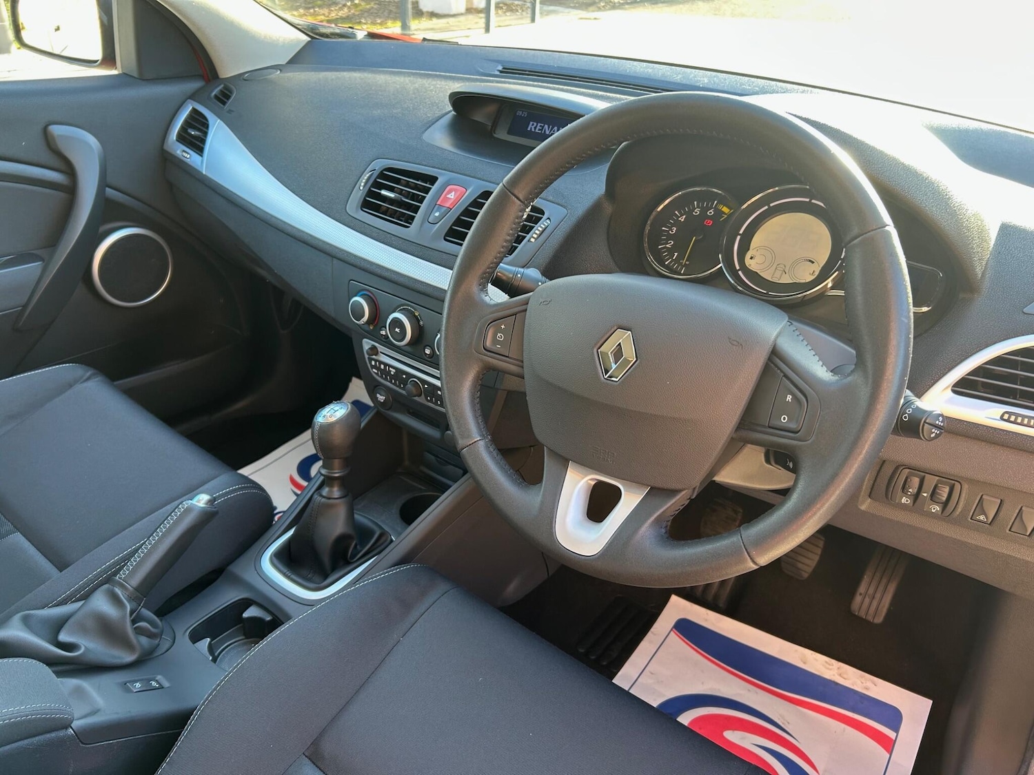 Used Renault Megane 2010 for sale - 76349187: Photo 13