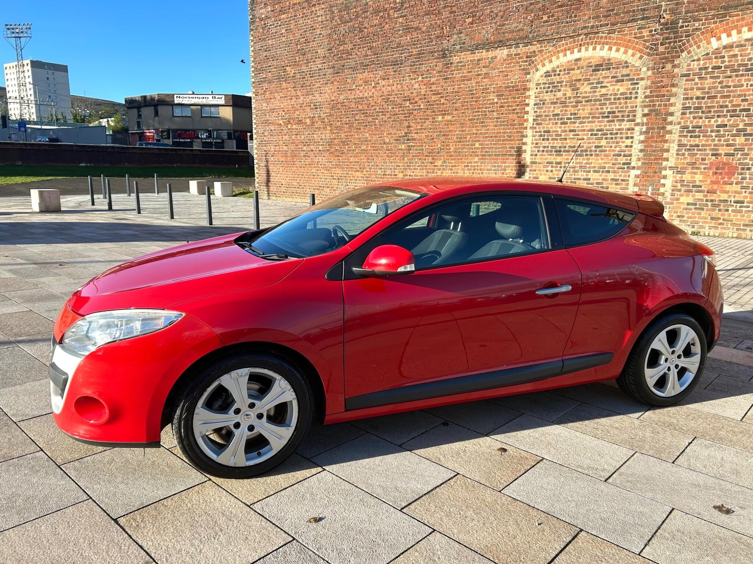 Used Renault Megane 2010 for sale - 76349187: Photo 9