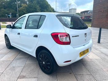 Used Dacia Sandero 2016 for sale - 79634794: Photo