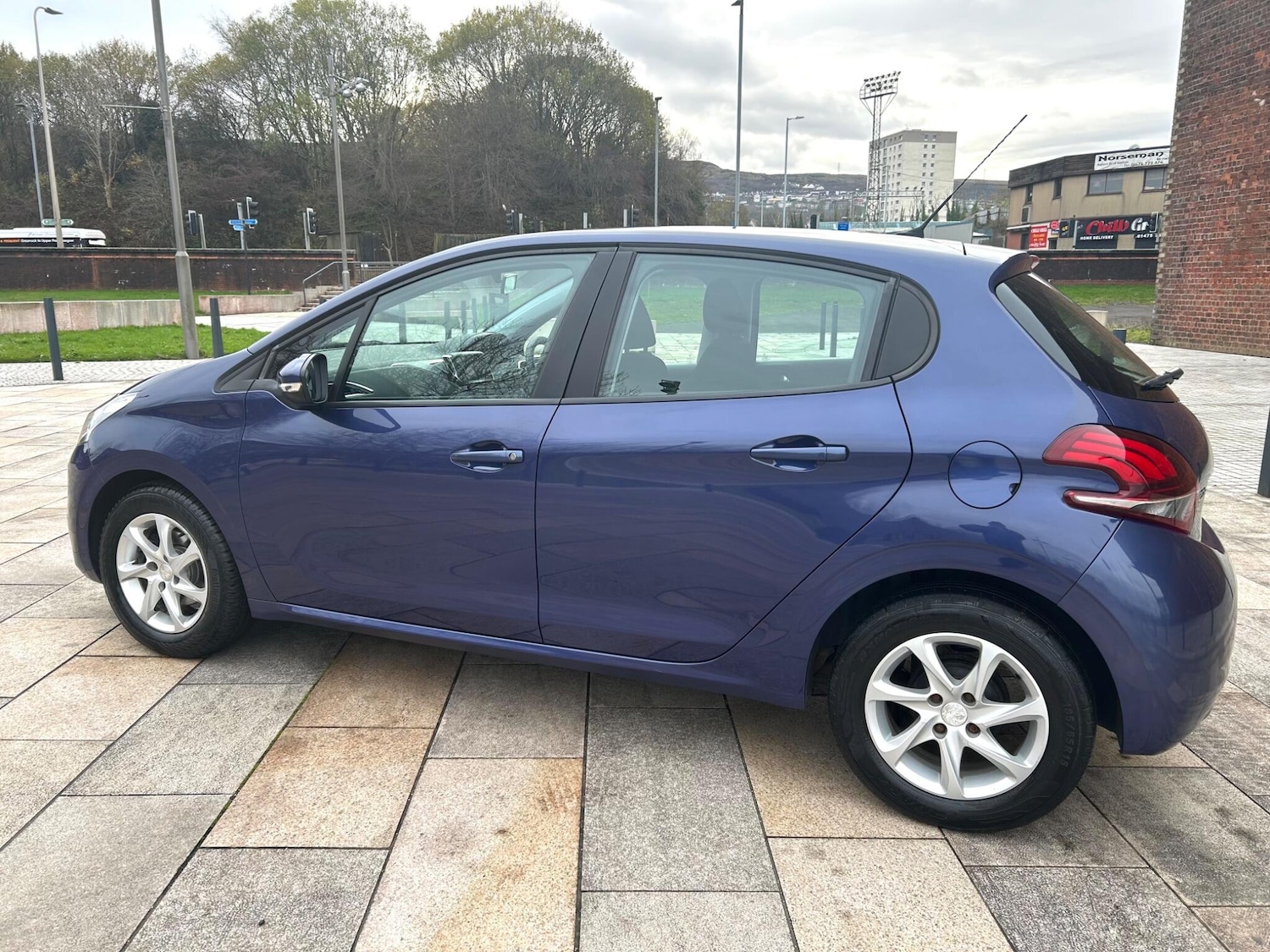 Used Peugeot 208 2016 for sale - 76658694: Photo 10