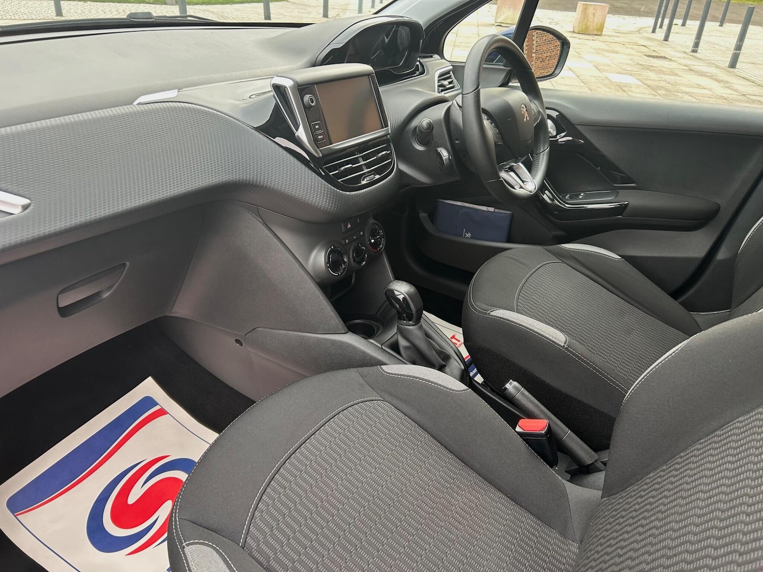 Used Peugeot 208 2016 for sale - 76658694: Photo 18