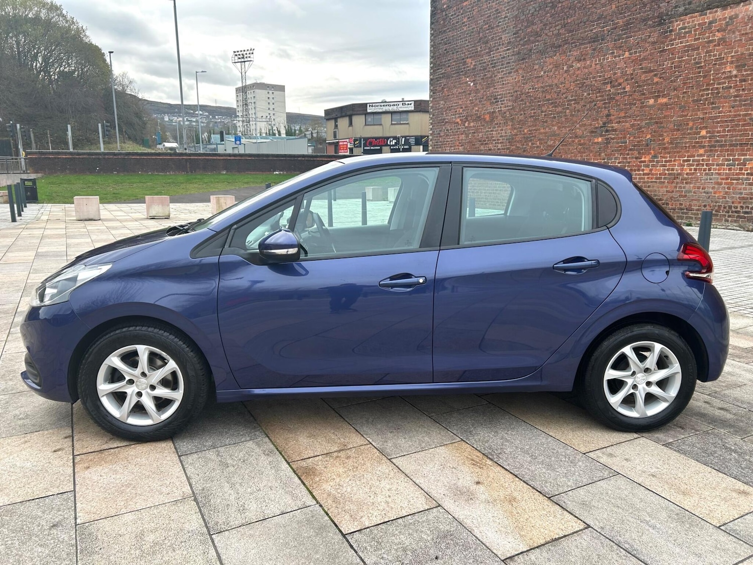 Used Peugeot 208 2016 for sale - 76658694: Photo 9