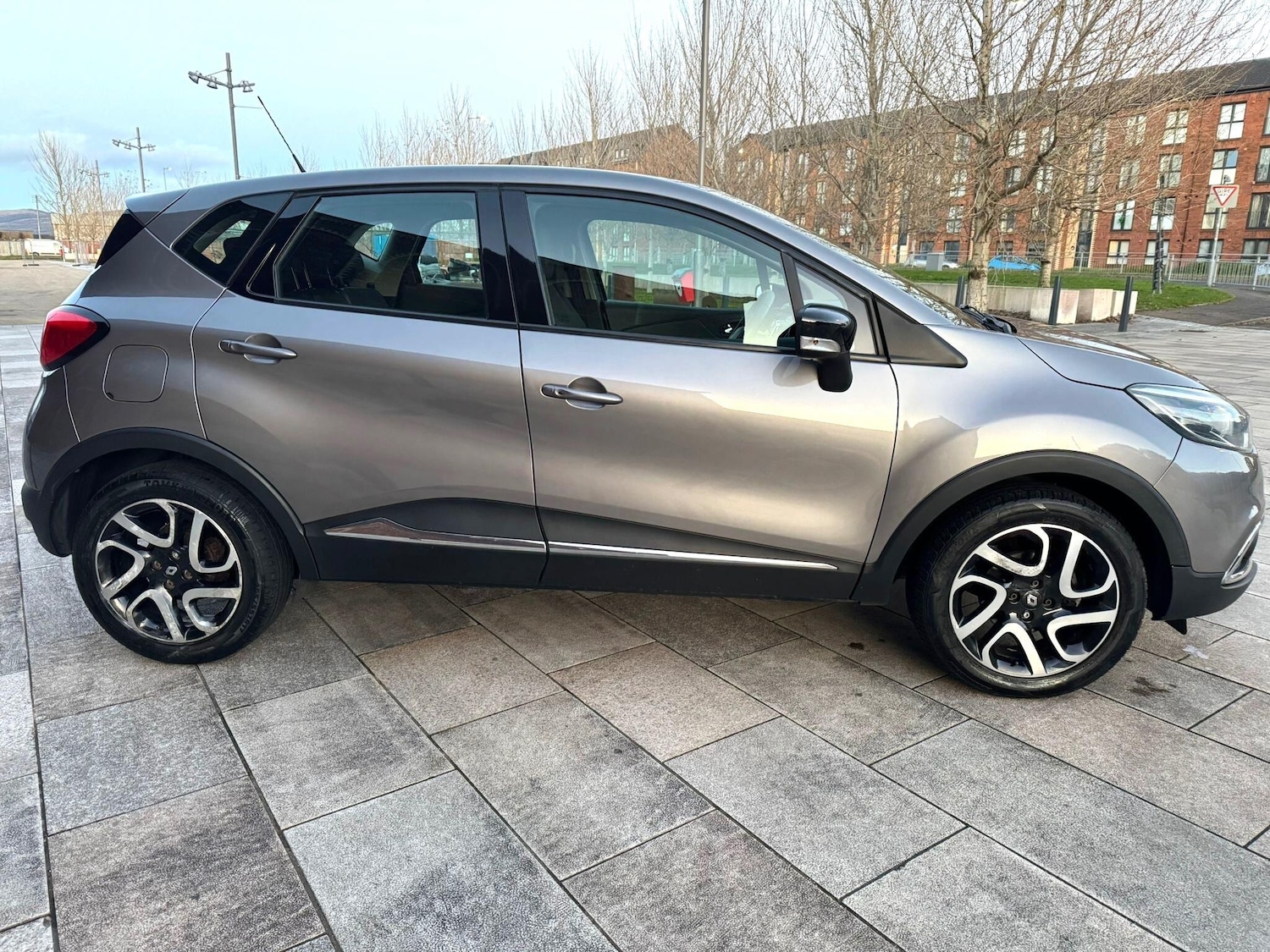 Used Renault Captur 2015 for sale - 76645132: Photo 24