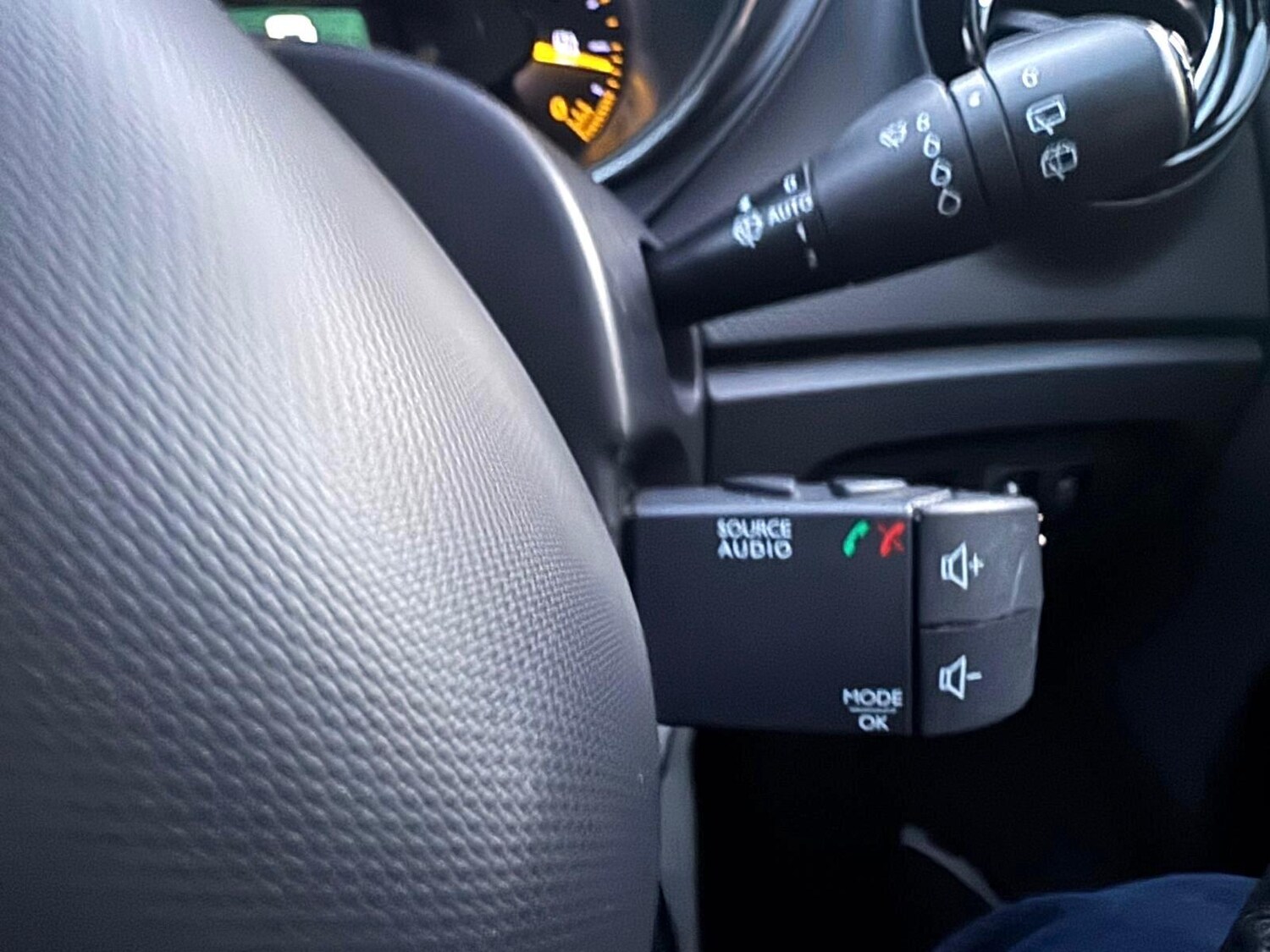 Used Renault Captur 2015 for sale - 76645132: Photo 36