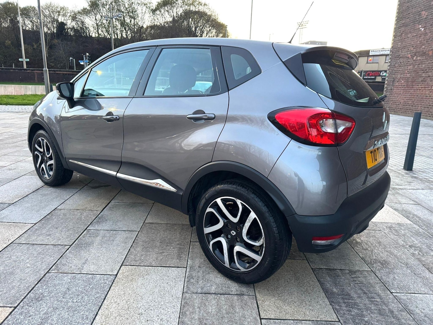Used Renault Captur 2015 for sale - 76645132: Photo 4