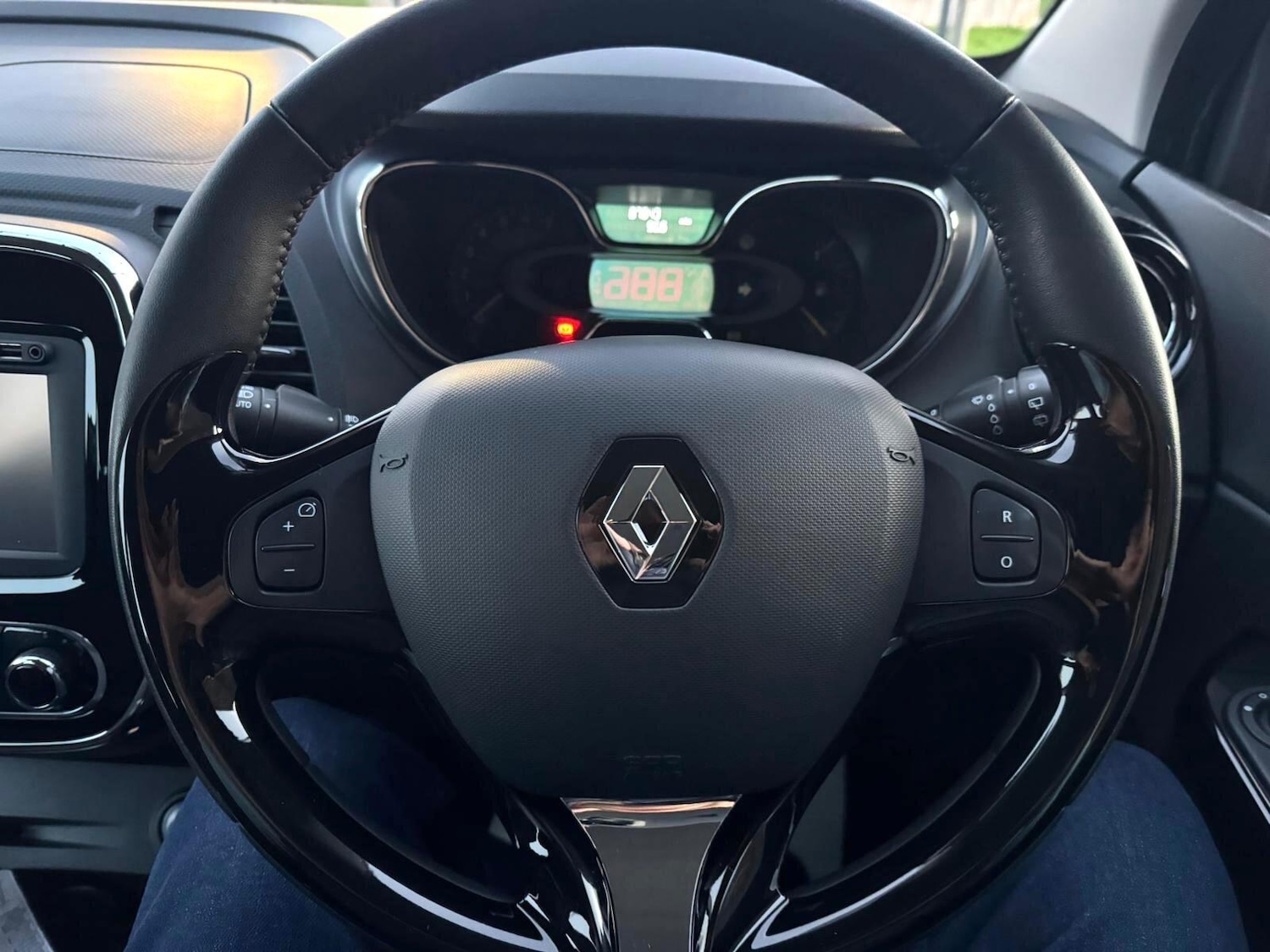 Used Renault Captur 2015 for sale - 76645132: Photo 43