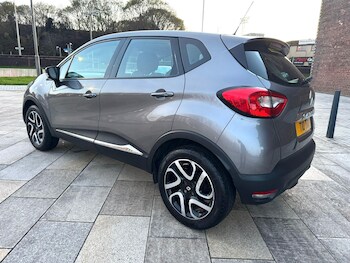 Used Renault Captur 2015 for sale - 76645132: Photo