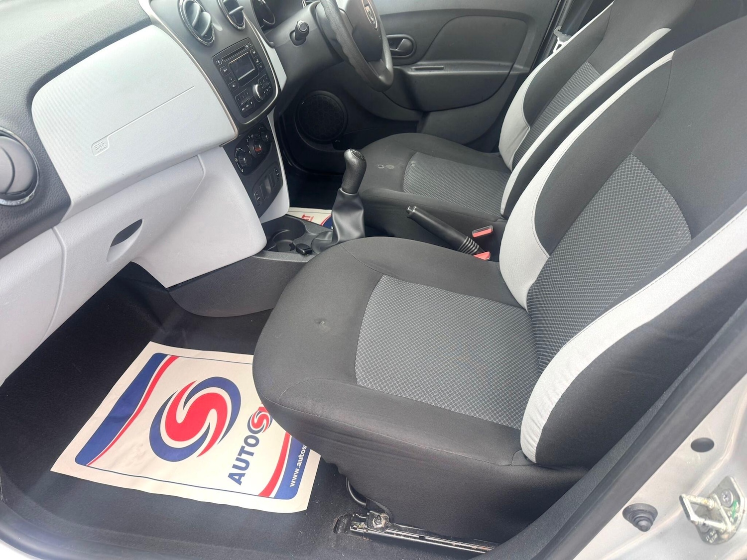 Used Dacia Logan MCV 2014 for sale - 77783426: Photo 15