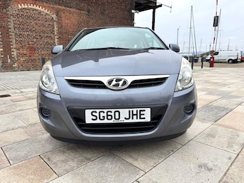 Used Hyundai i20 2010 for sale - 76270208: Photo
