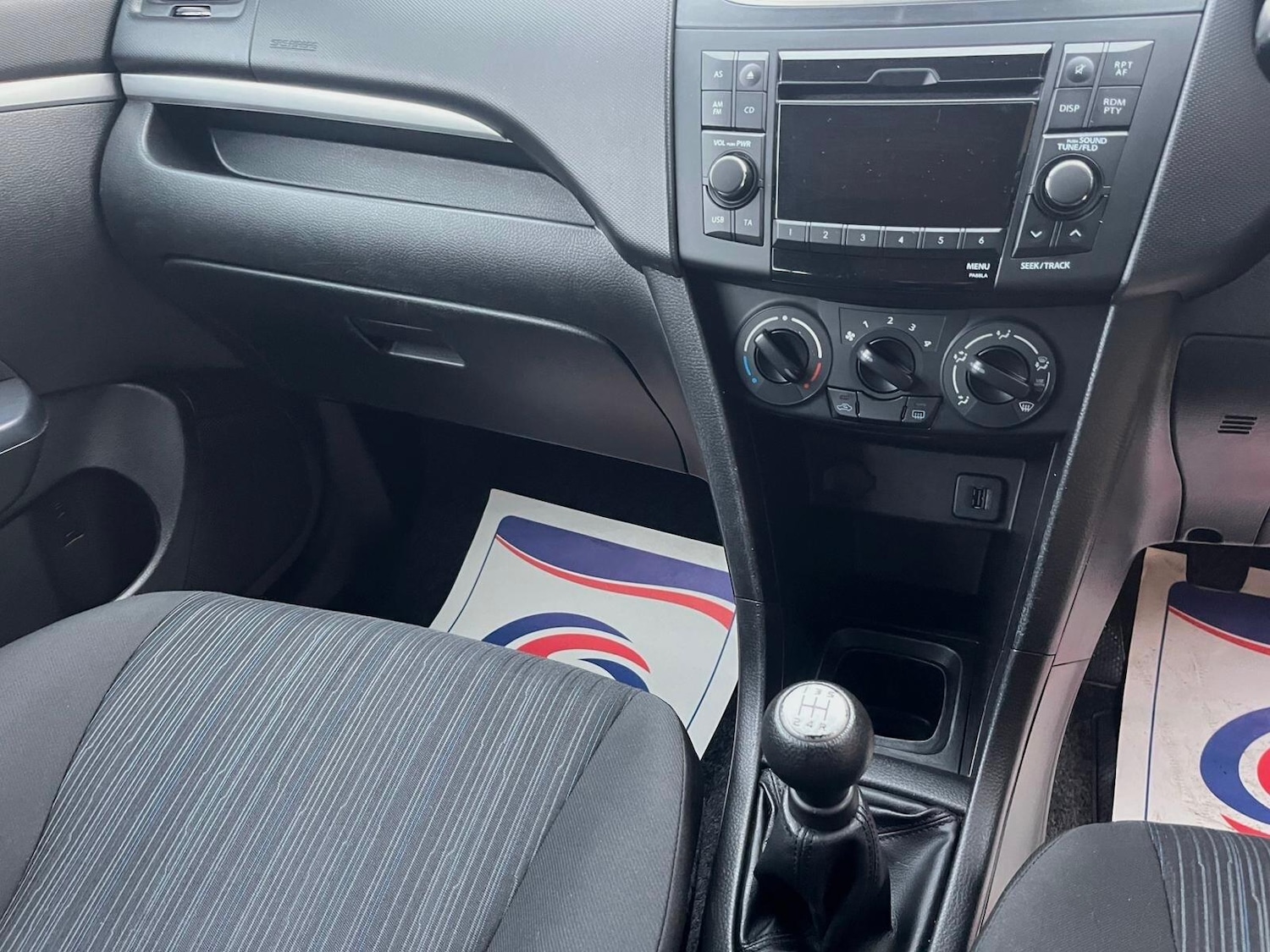 Used Suzuki Swift 2014 for sale - 77400460: Photo 15