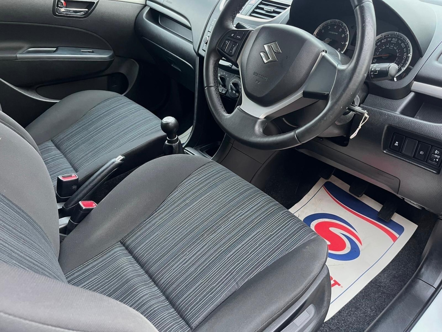 Used Suzuki Swift 2014 for sale - 77400460: Photo 17