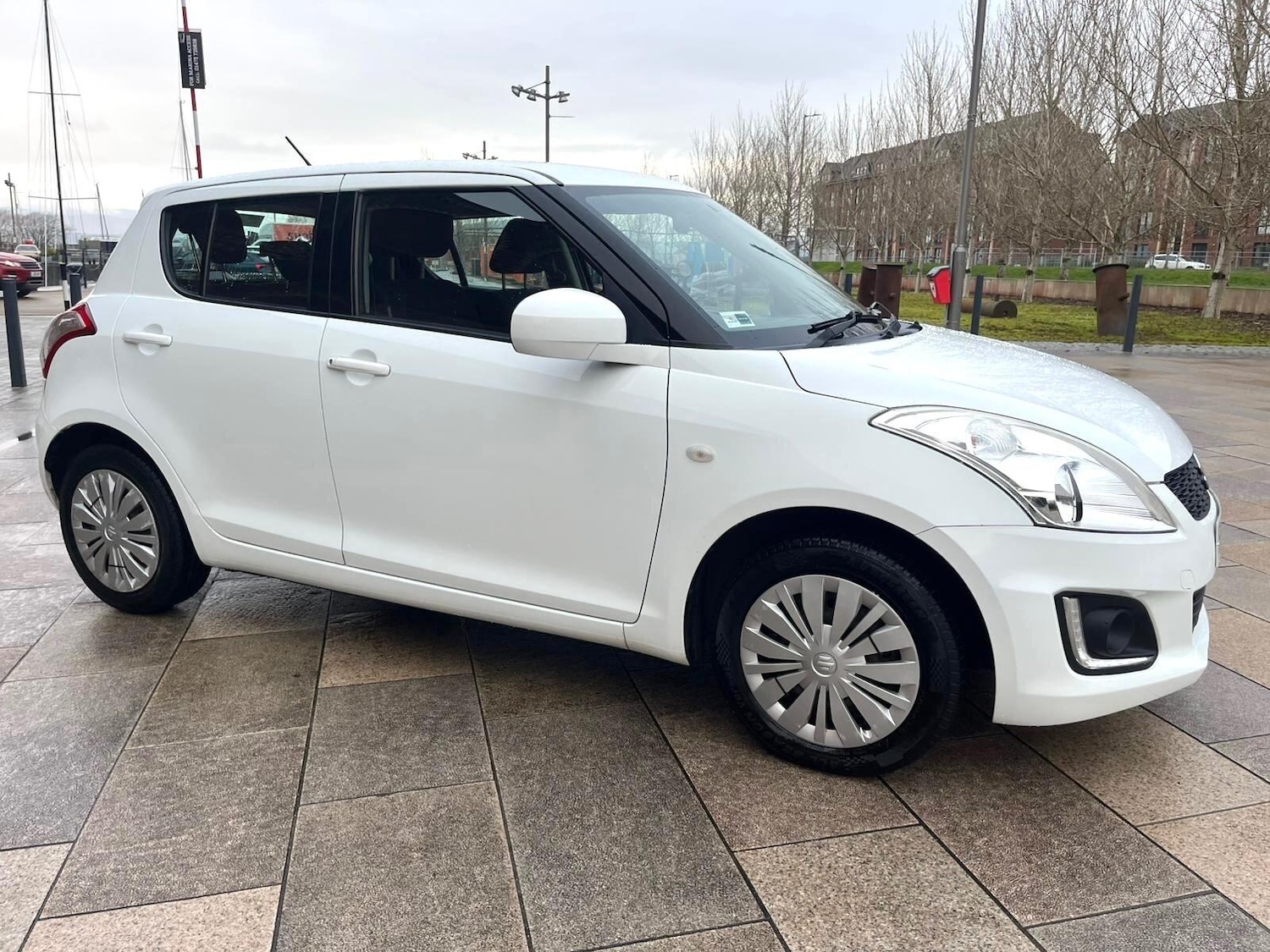 Used Suzuki Swift 2014 for sale - 77400460: Photo 5