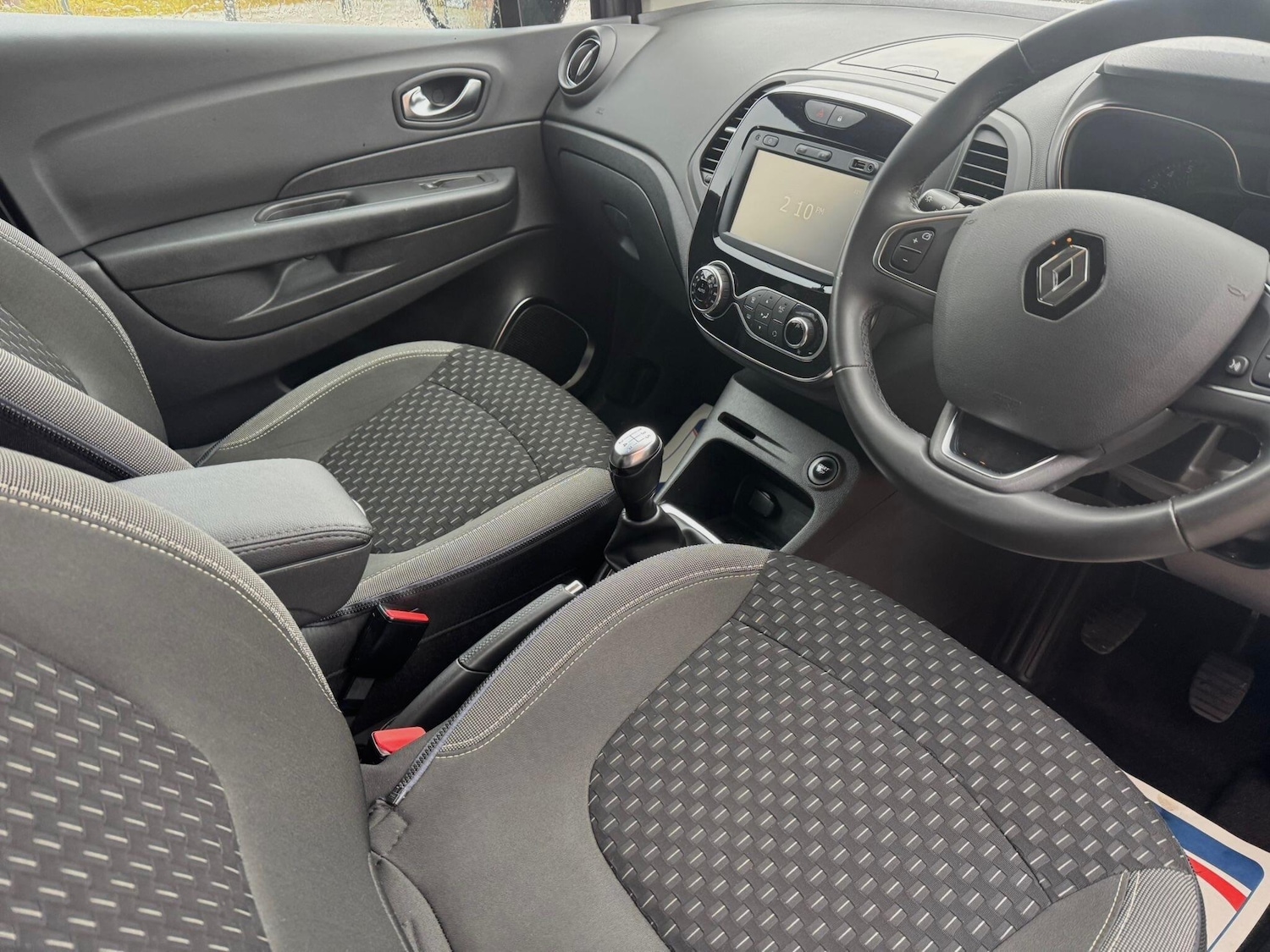 Used Renault Captur for sale - 78006360: Photo 21