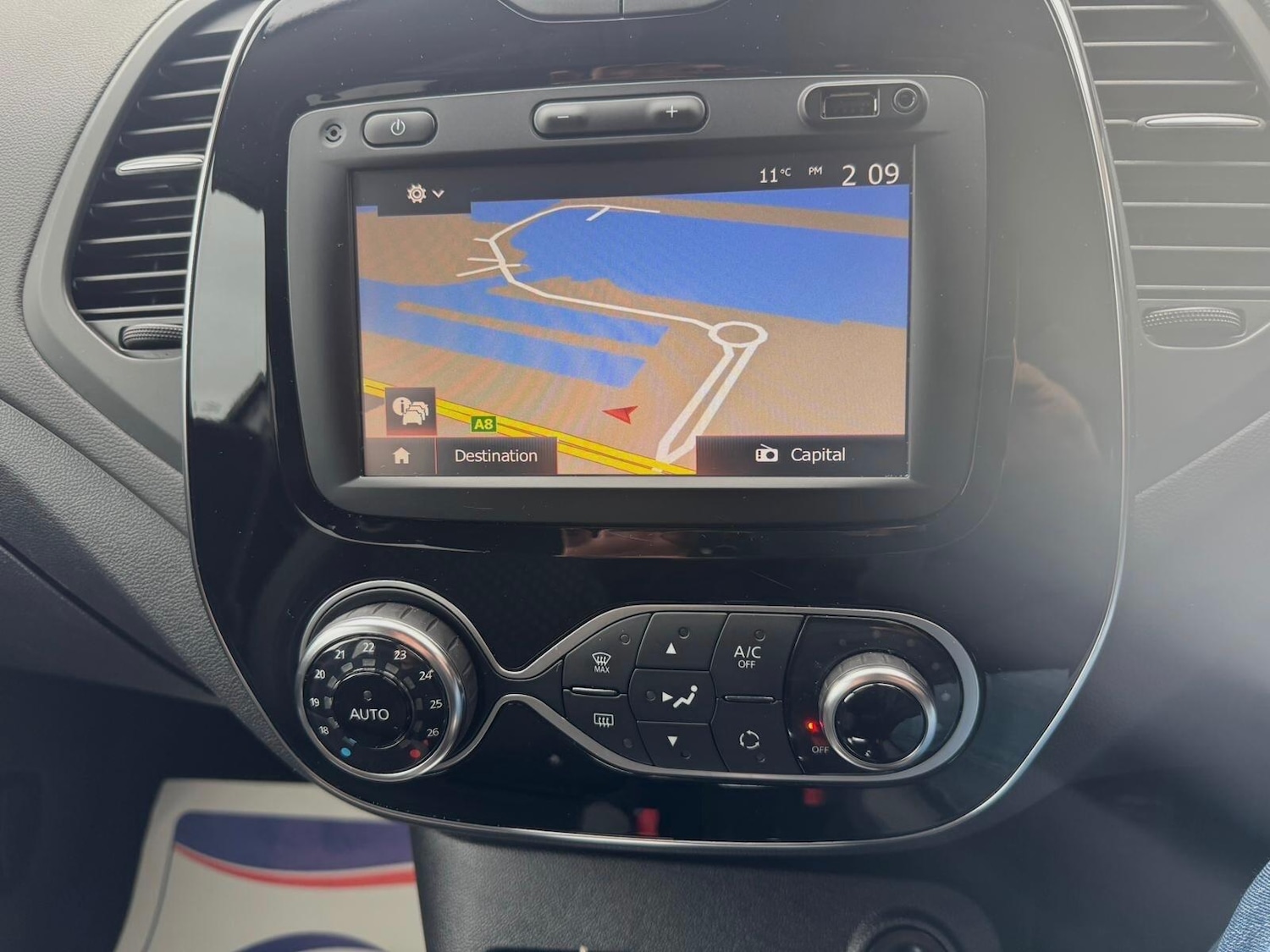 Used Renault Captur for sale - 78006360: Photo 32