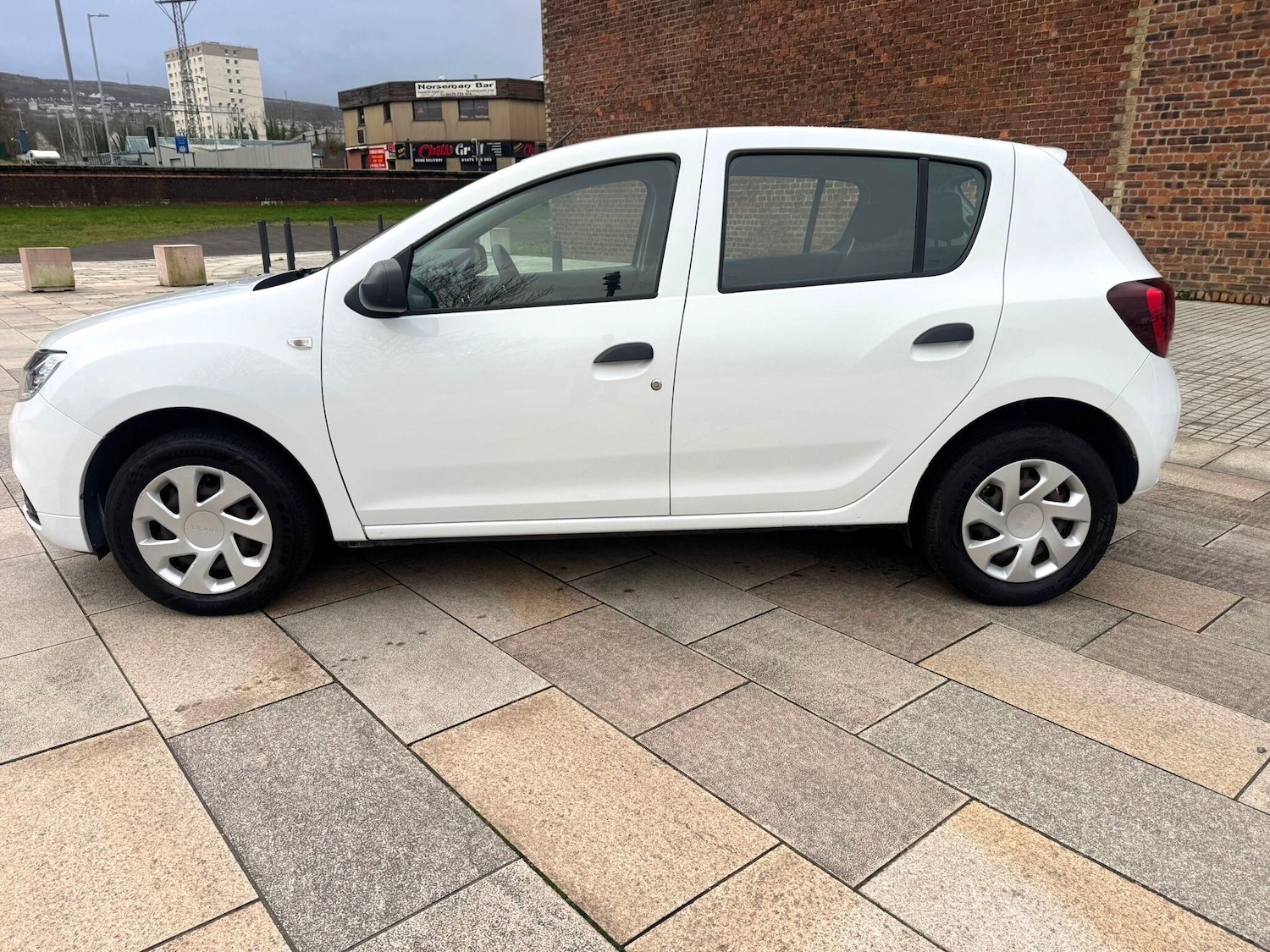 Used Dacia Sandero 2018 for sale - 77143216: Photo 4