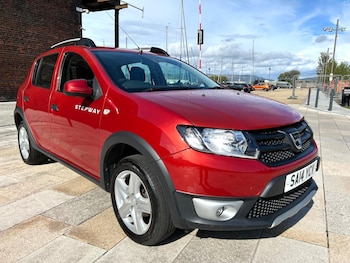 Used Dacia Sandero Stepway 2014 for sale - 75927563: Photo