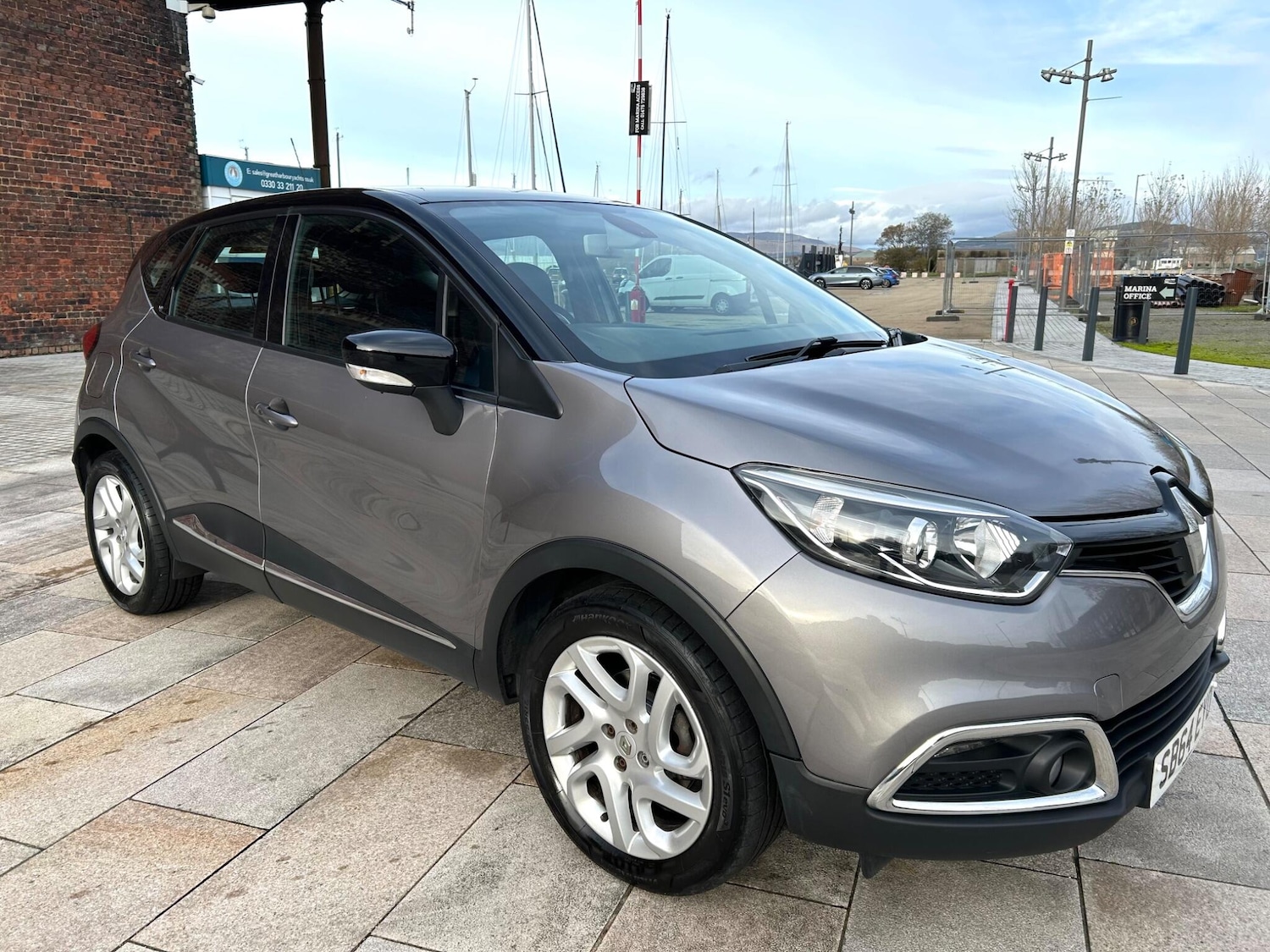 Used Renault Captur for sale - 76473498: Photo 1