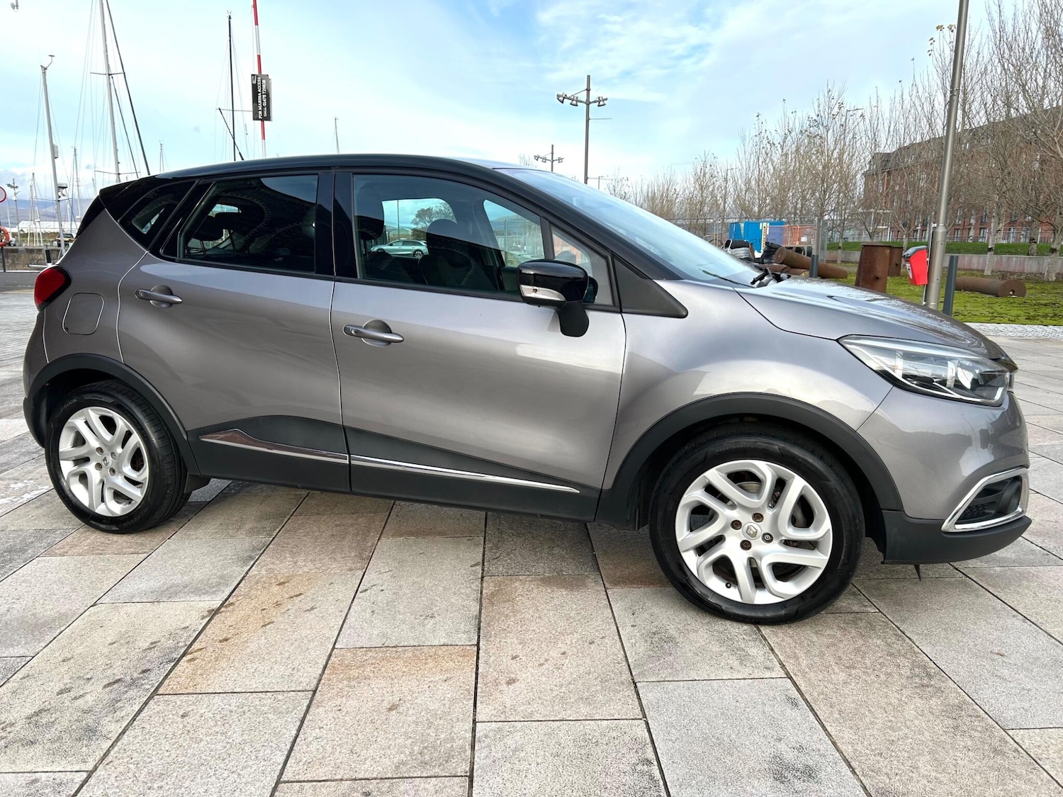 Used Renault Captur for sale - 76473498: Photo 14