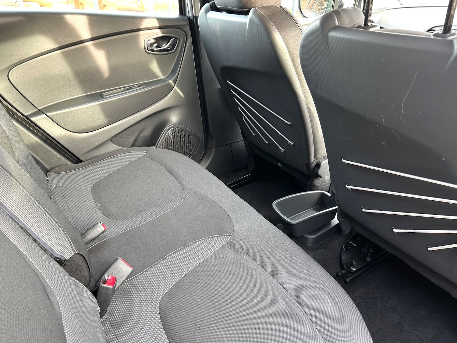 Used Renault Captur for sale - 76473498: Photo 18