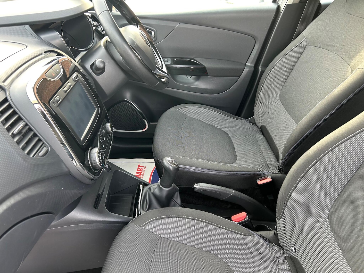 Used Renault Captur for sale - 76473498: Photo 21