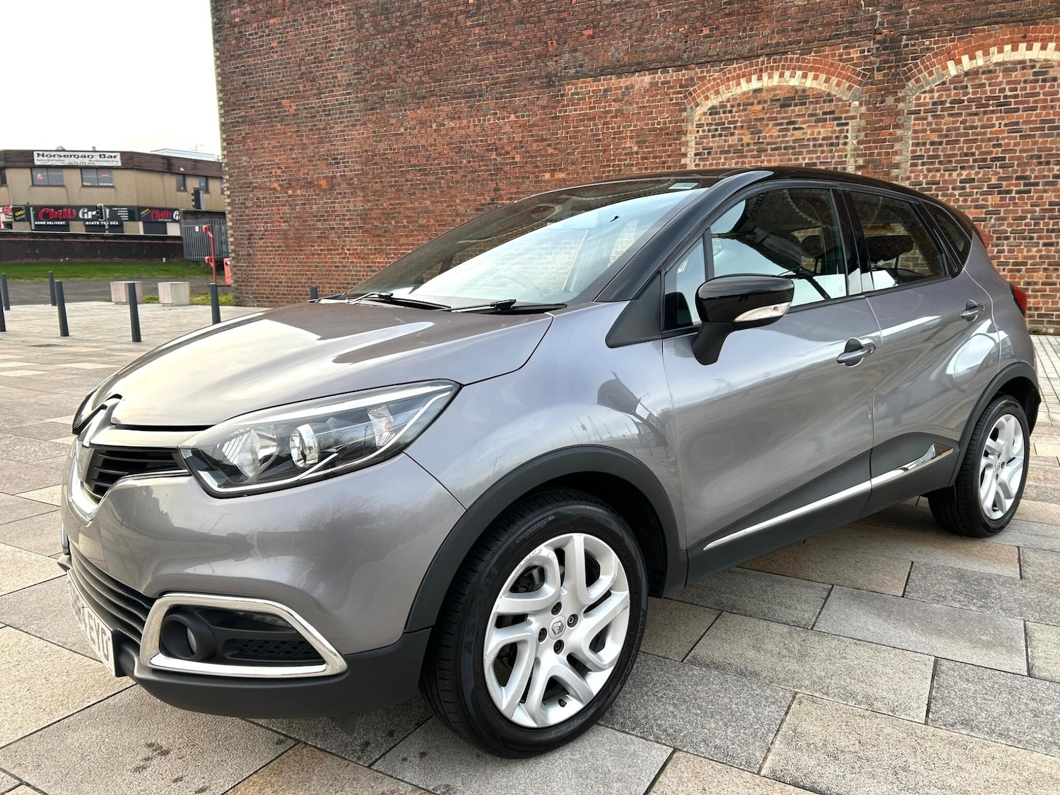 Used Renault Captur for sale - 76473498: Photo 3