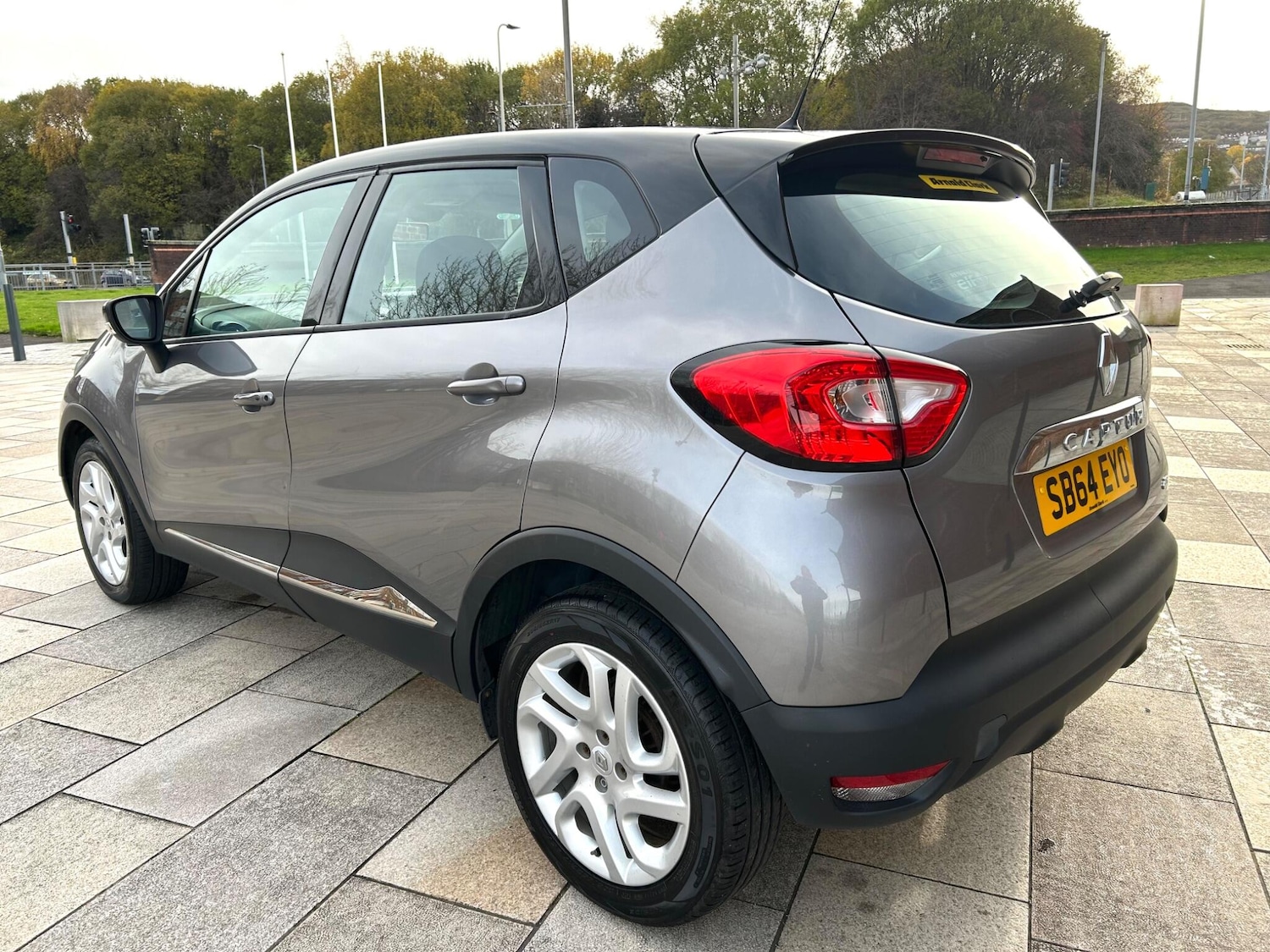 Used Renault Captur for sale - 76473498: Photo 4