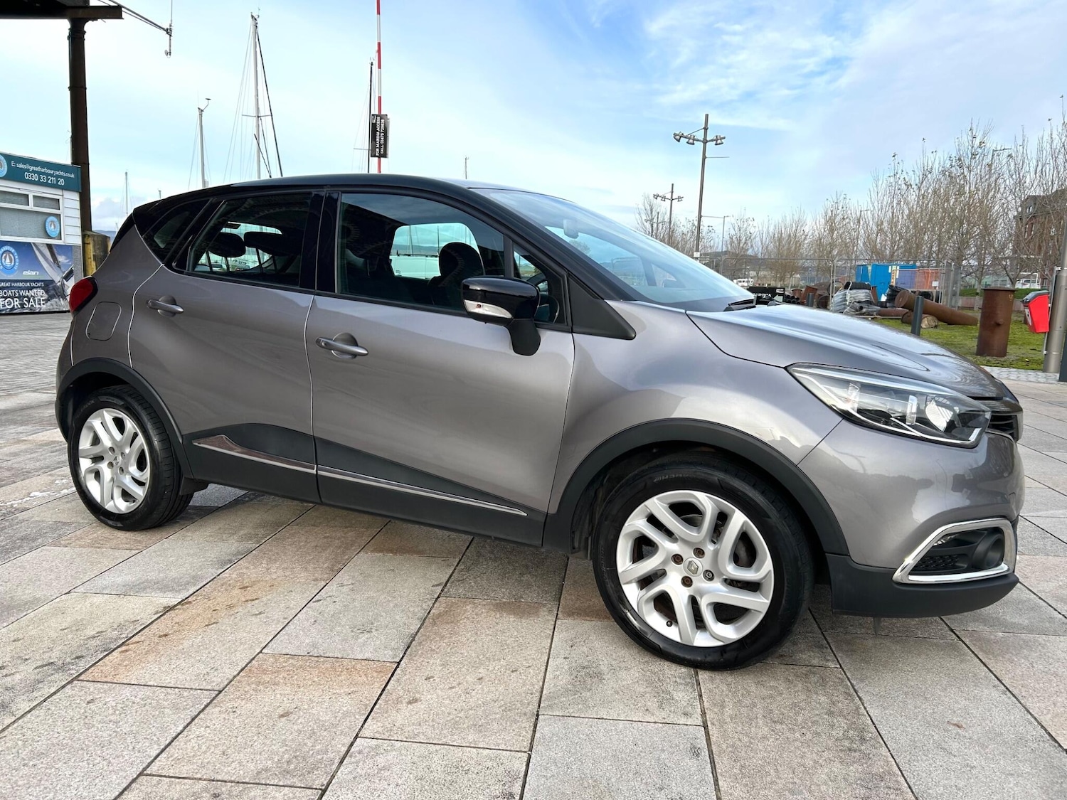 Used Renault Captur for sale - 76473498: Photo 5