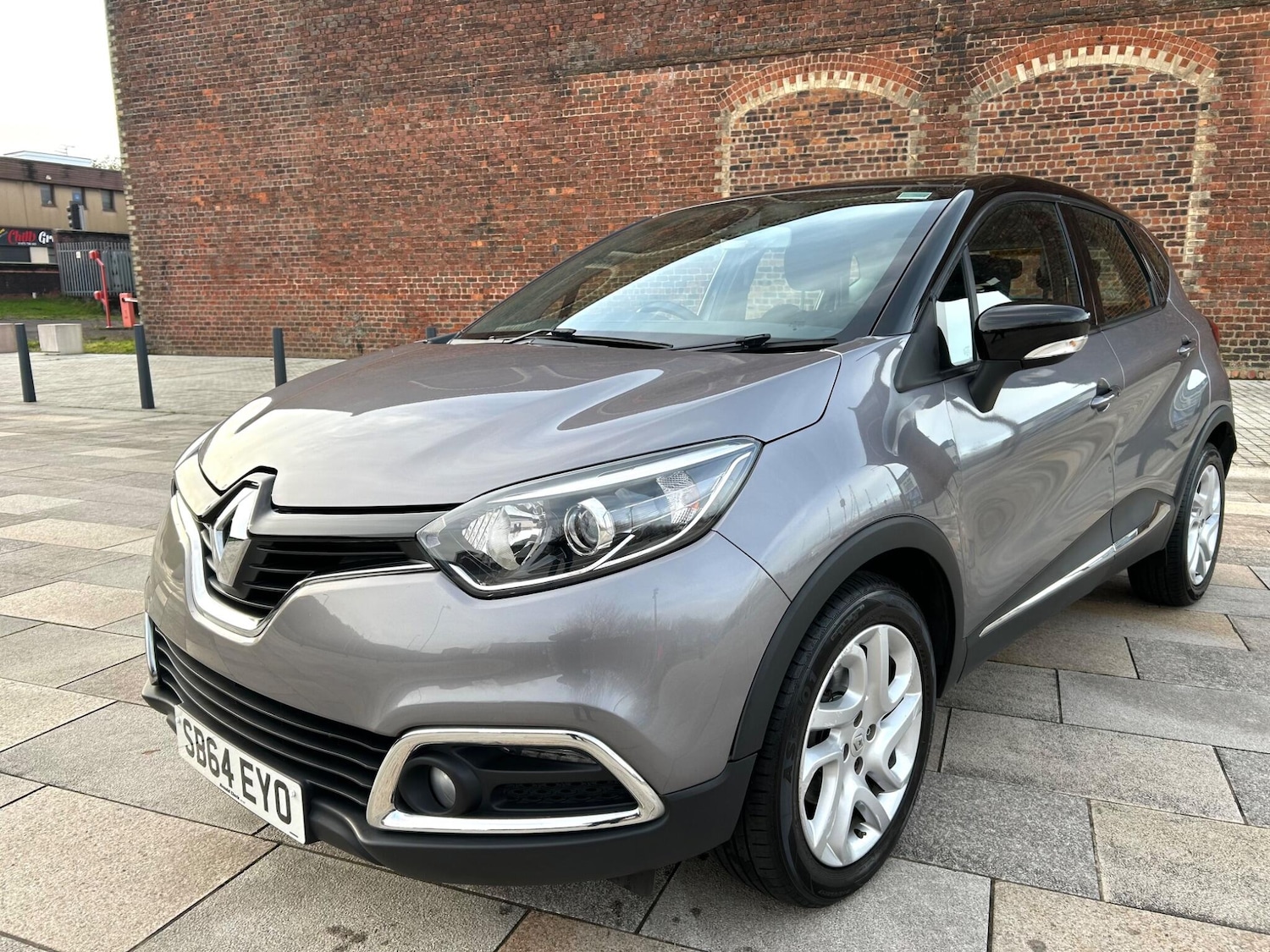 Used Renault Captur for sale - 76473498: Photo 8