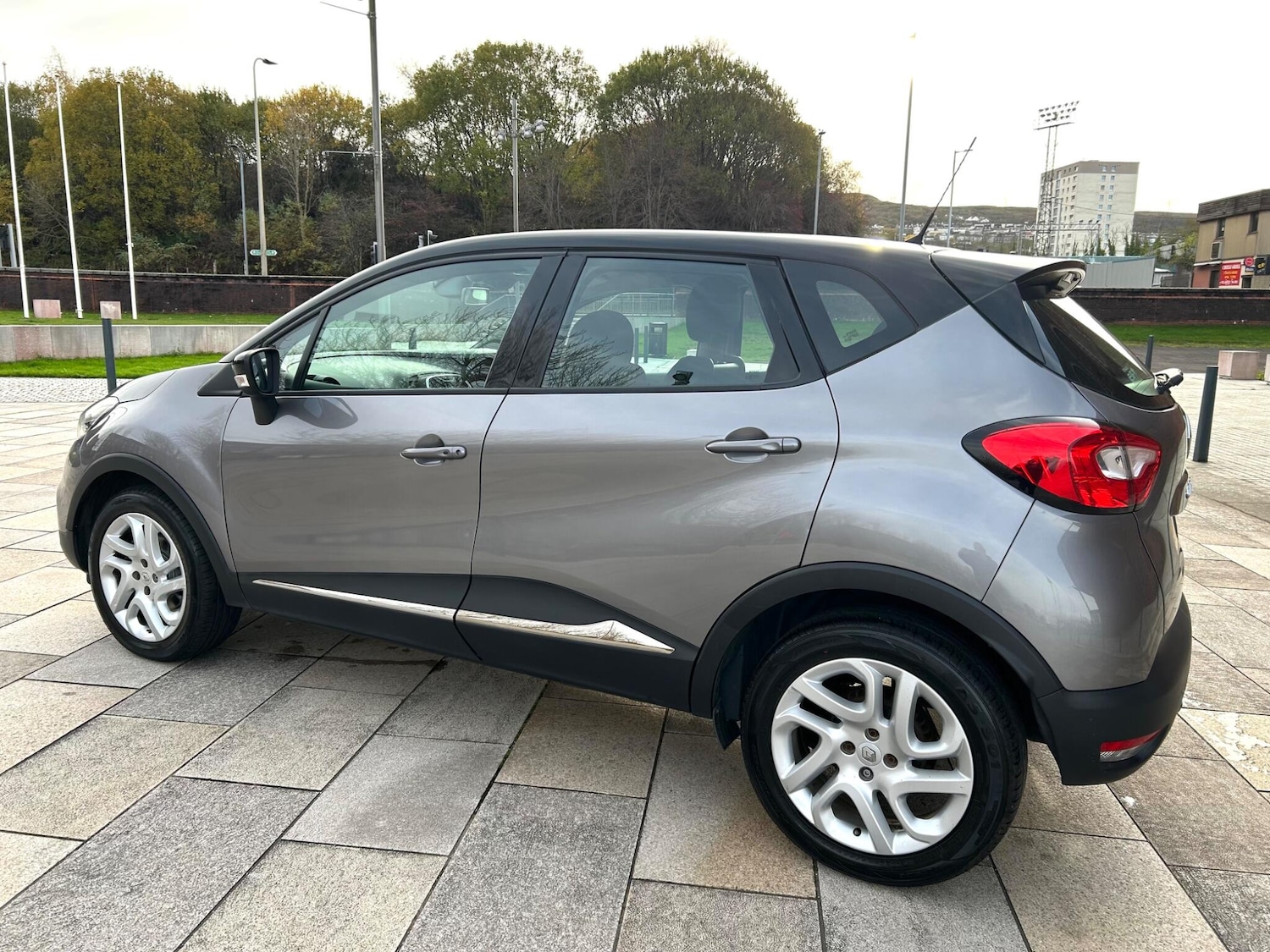 Used Renault Captur for sale - 76473498: Photo 9