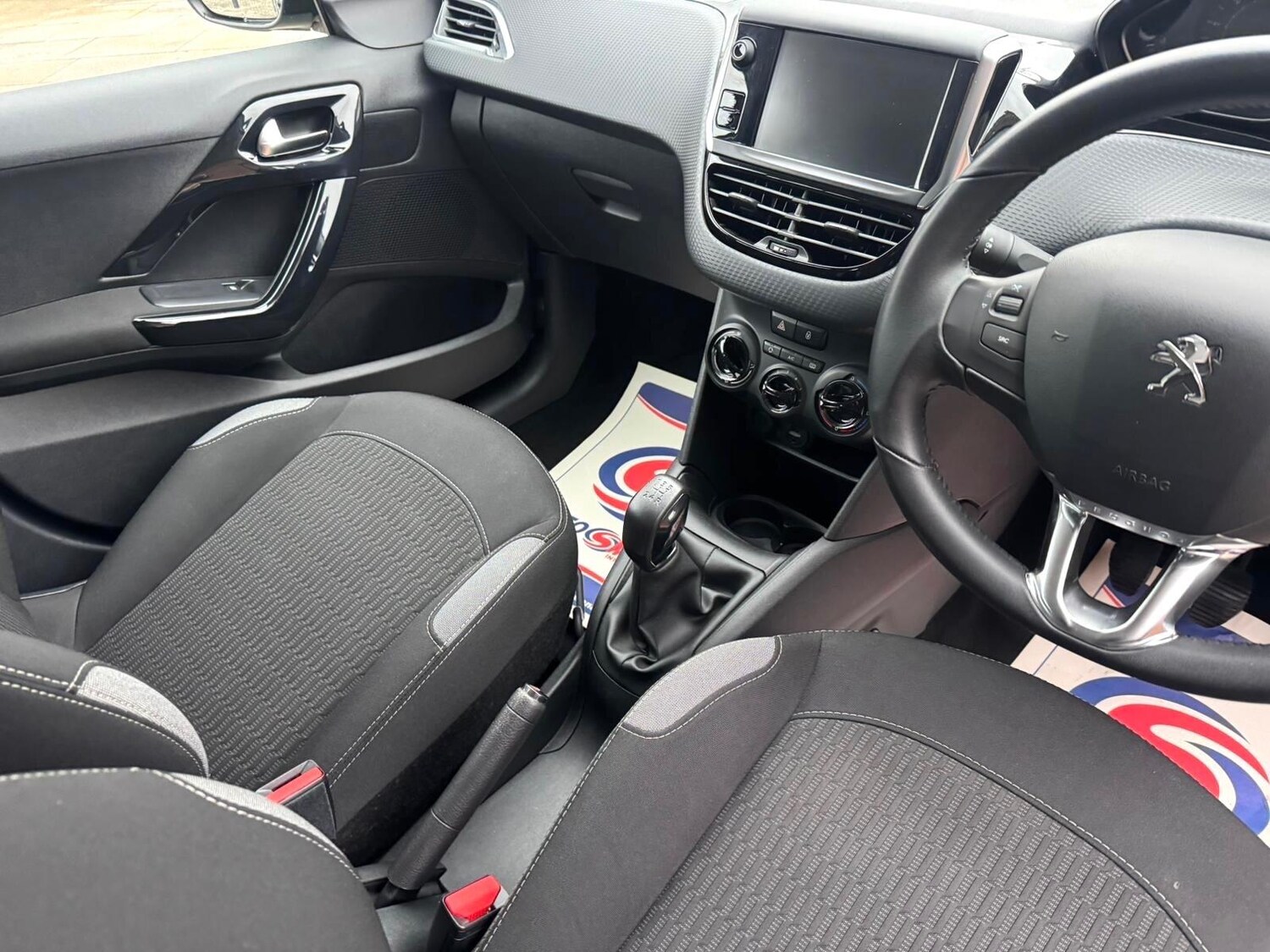 Used Peugeot 208 for sale - 77510839: Photo 18